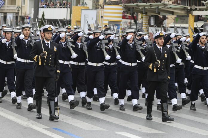 «Σκάνδαλο, χυδαία πρόκληση»: Το τουρκικό ΥΠΕΞ ζήτησε εξηγήσεις από την Ελλάδα για το υβριστικό σύνθημα στην παρέλαση.