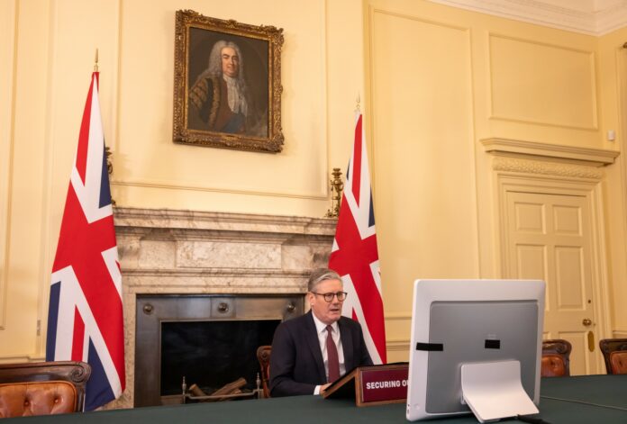    Στάρμερ: Πιέσεις στην Ρωσία από την «Συμμαχία των Προθύμων». Σχέδια ασφάλειας για την Ουκρανία προσεχώς.