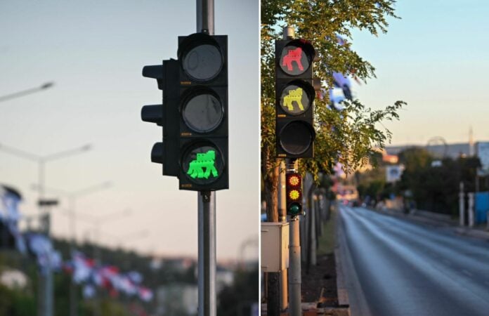 Ο… Δούρειος Ίππος στα φανάρια του Τσανάκκαλε! Δούρειος Ίππος, φανάρια