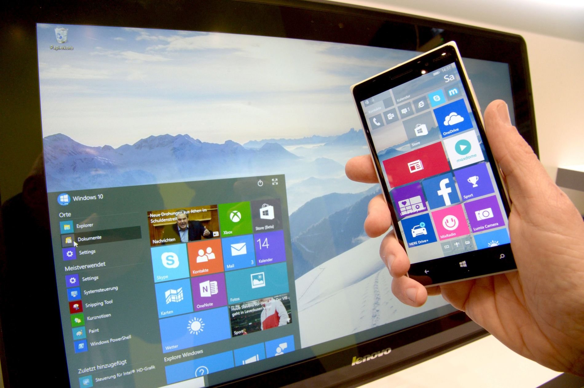 Windows 10, Microsoft