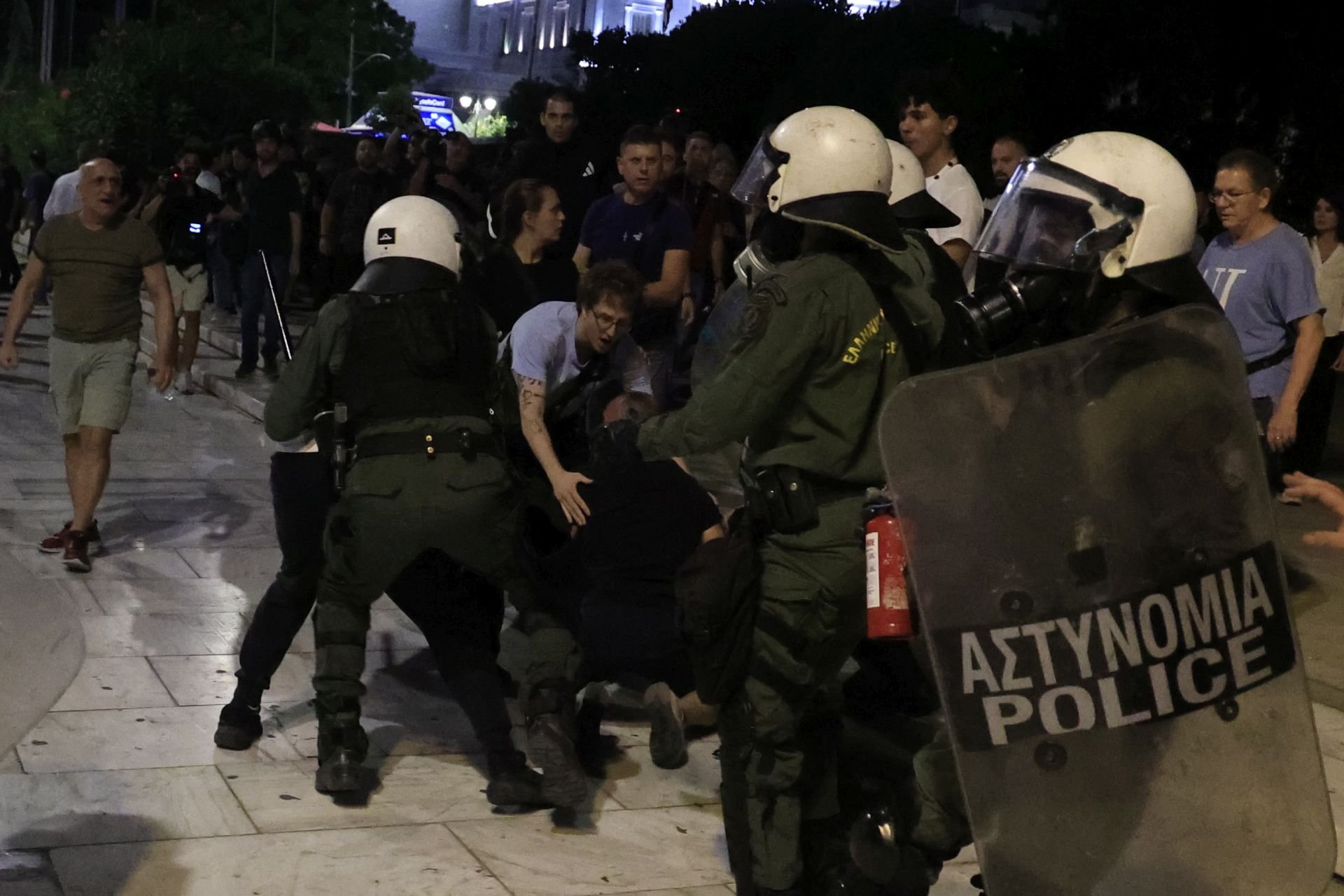 Επεισόδια - προσαγωγές - Αθήνα - Θεσσαλονίκη