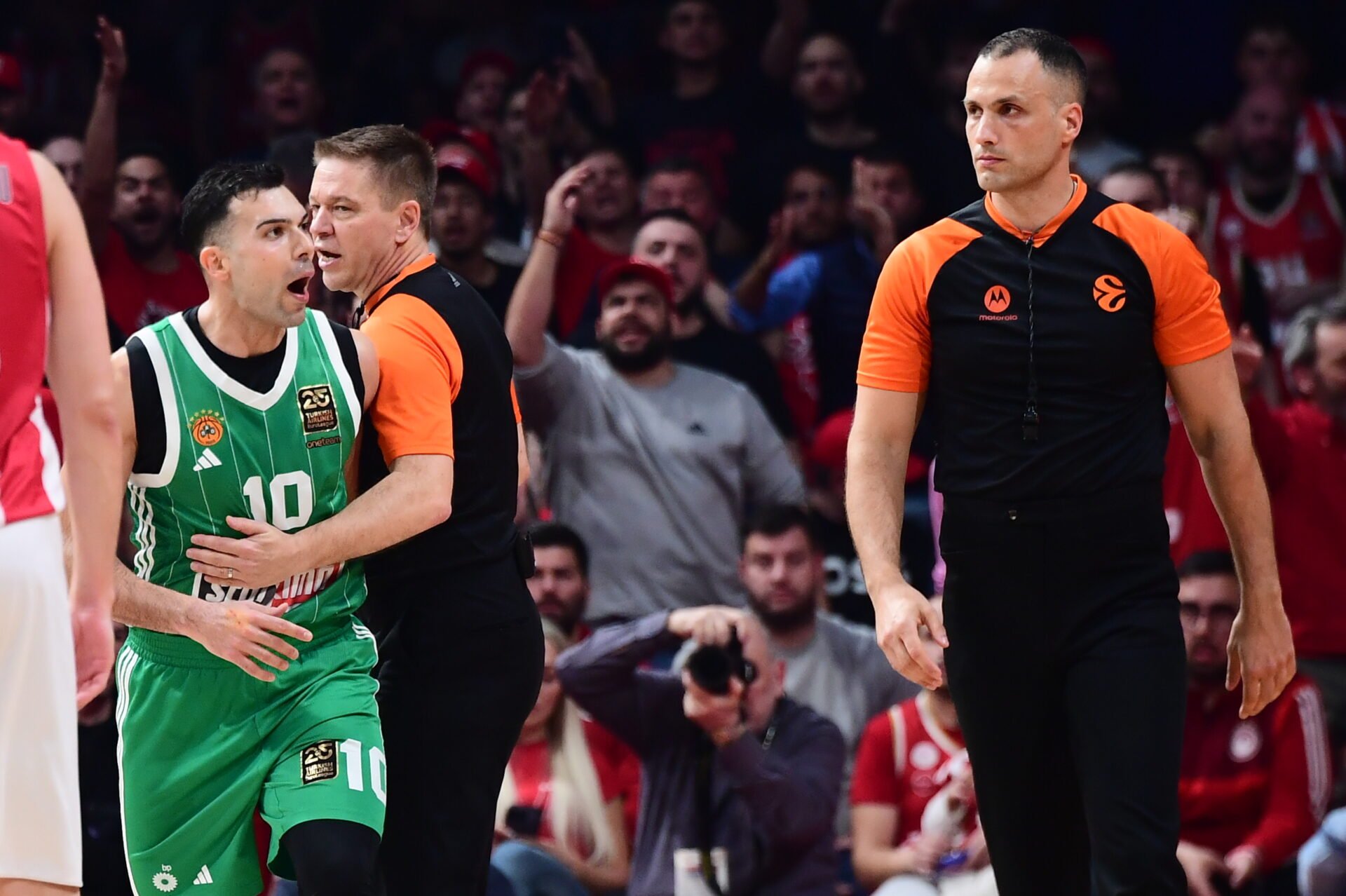 Μέλος εγκληματικής οργάνωσης διαιτητής της Euroleague – Τον συνέλαβε η Σερβική αστυνομία
