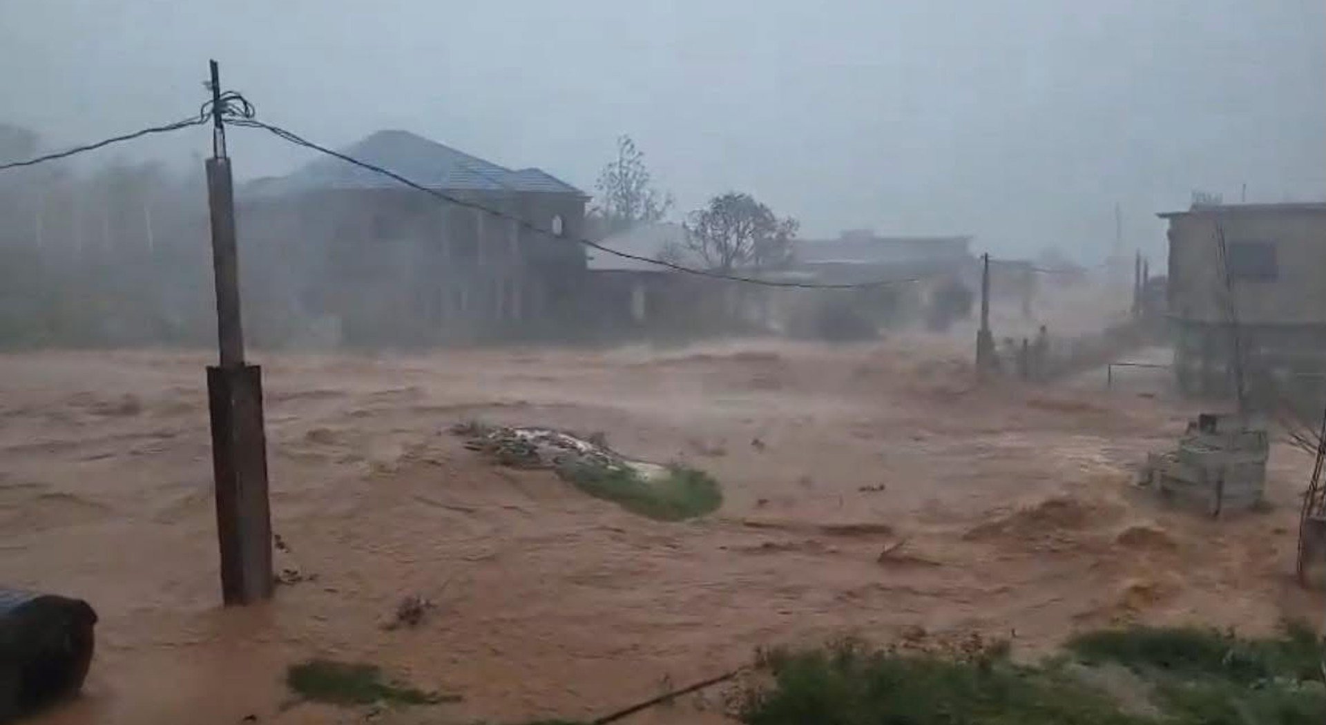 Ο τυφώνας «Melissa» σάρωσε την Τζαμάικα και κατευθύνεται στην Κούβα