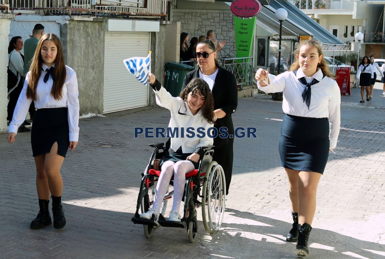 Η «Αλεξία της Ελλάδας» ξανά στην παρέλαση – Συγκλονίζει η μητέρα της έξι χρόνια μετά την αδέσποτη σφαίρα