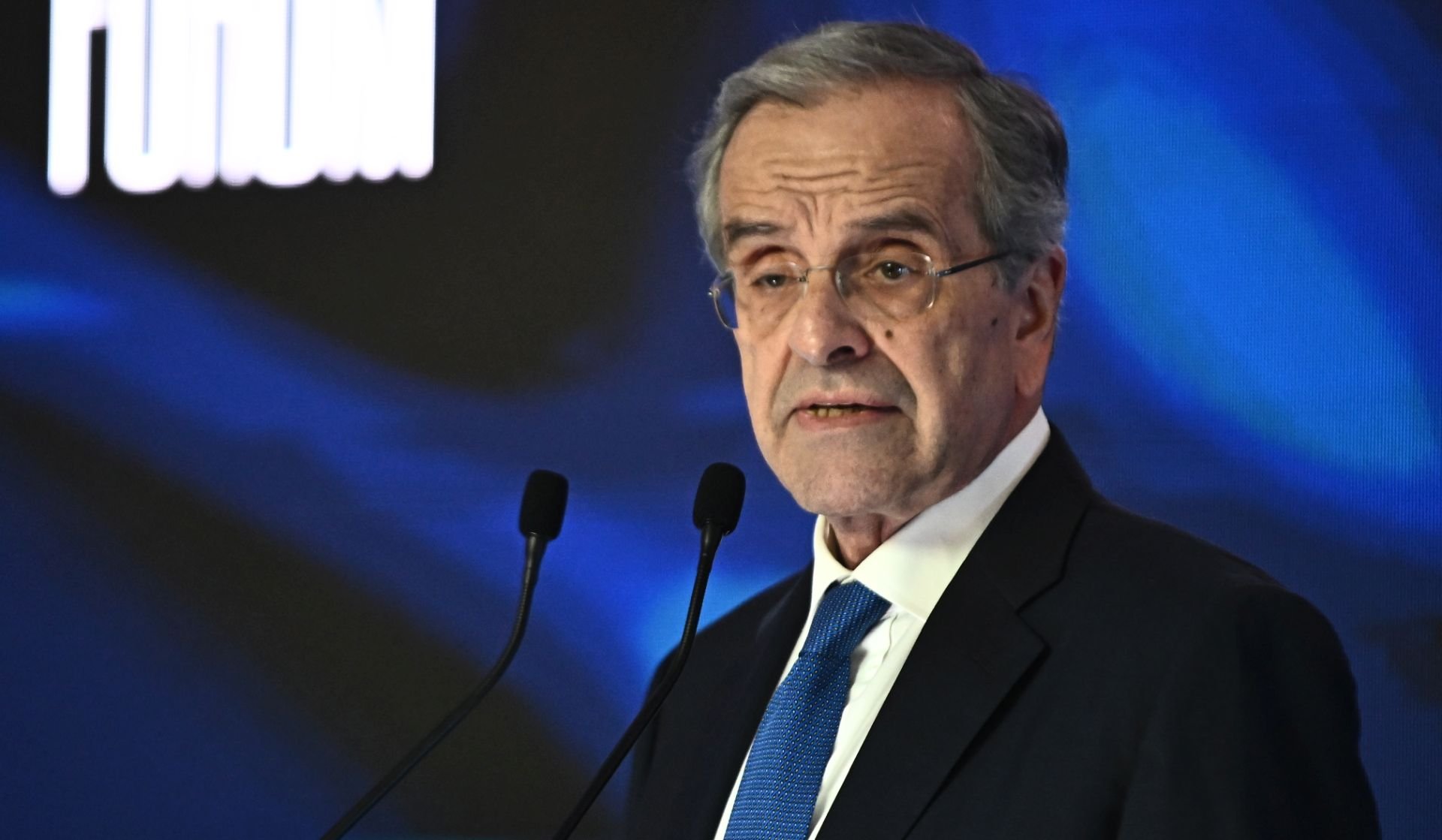 «Καρφιά» του Μαξίμου για την απουσία Σαμαρά