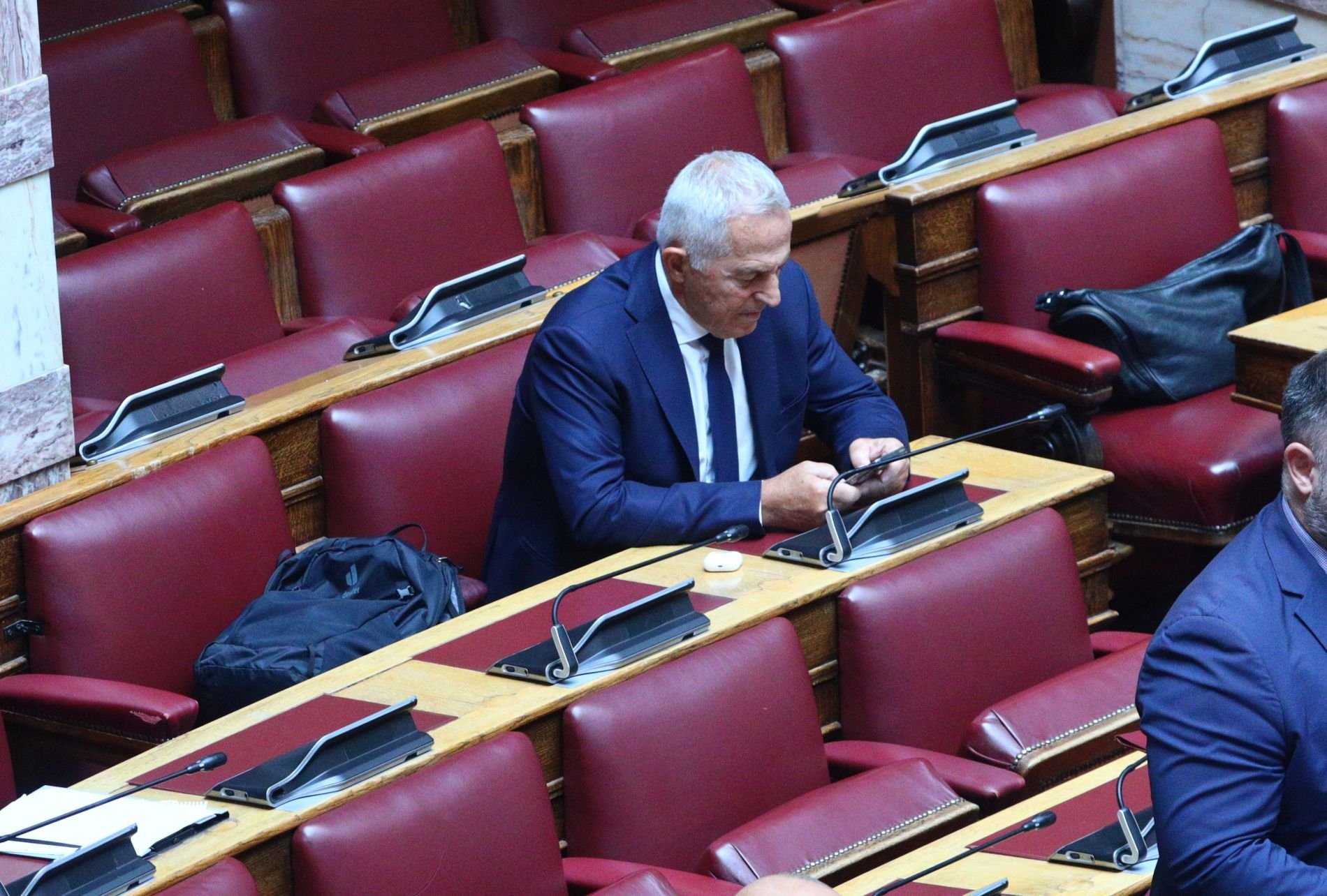 Ευάγγελος Αποστολάκης, Βουλή