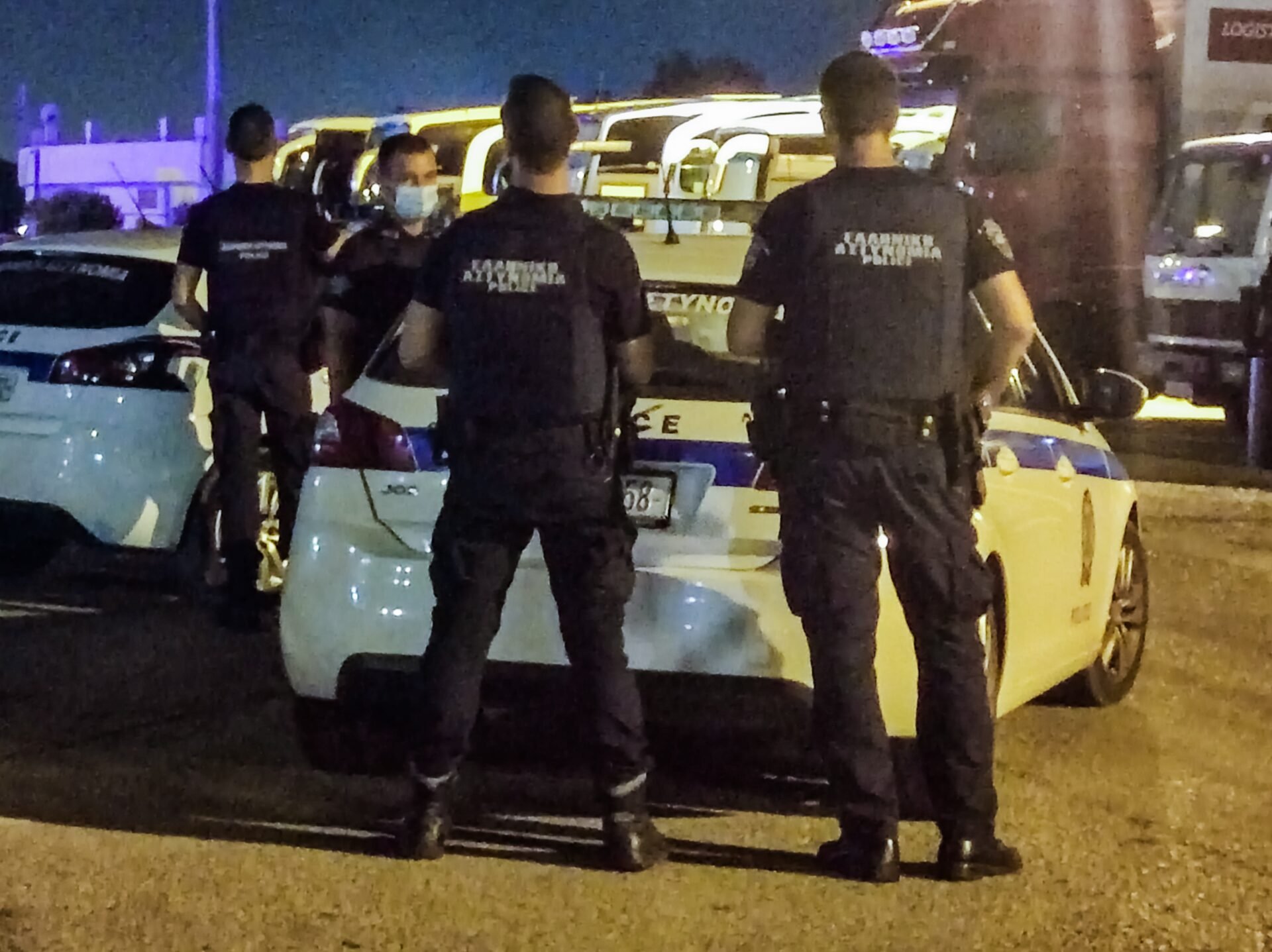 Τύρναβος: Τρεις αστυνομικοί τραυματίες σε άγρια συμπλοκή πατέρα με κόρη