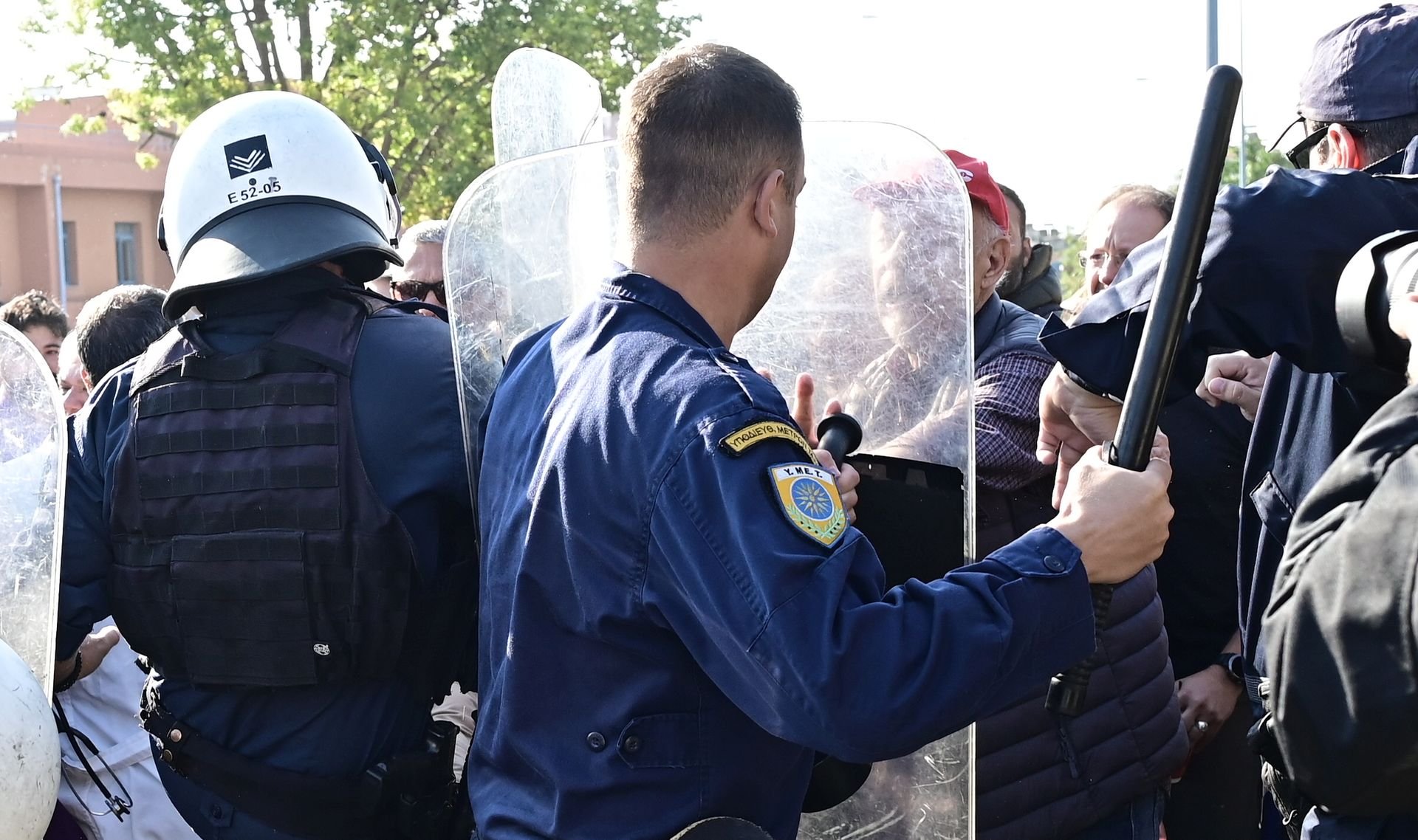 Εργαζόμενοι «Αττικόν» για καταστολή από ΕΛΑΣ: «Φοβούνται την λαϊκή οργή»