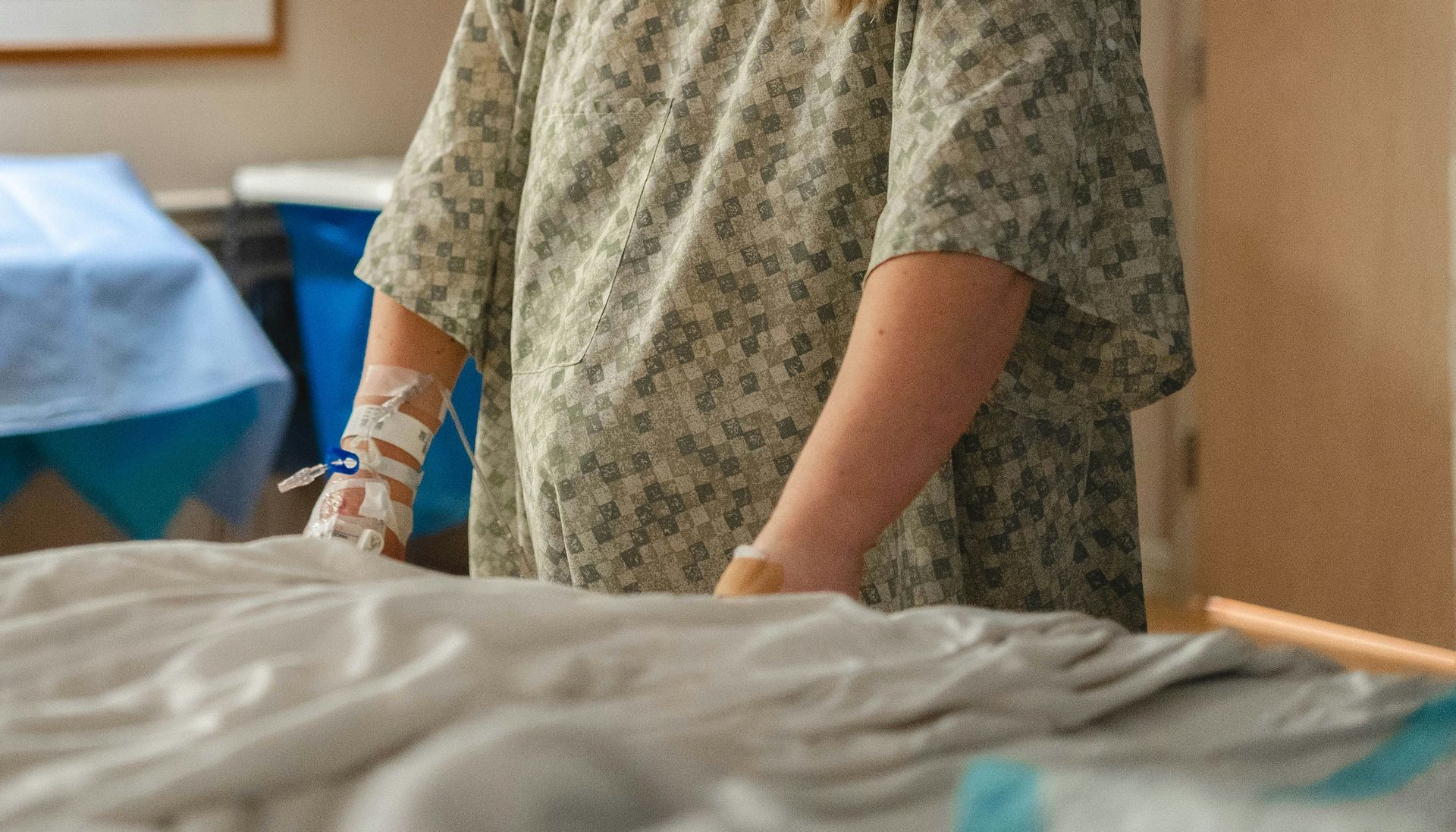 Επίθεση σε 39χρονη έγκυο: Βελτιώθηκε η όρασή της – Είχε δαγκωματιές και πηρουνιές στα χέρια