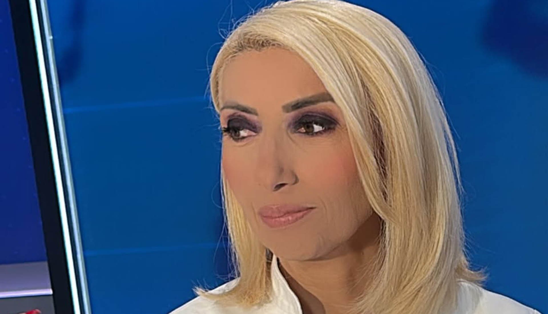 Μίνα Καραμήτρου: «Τη νύχτα που μου έκαψαν το αυτοκίνητο, φοβήθηκα για την οικογένειά μου»
