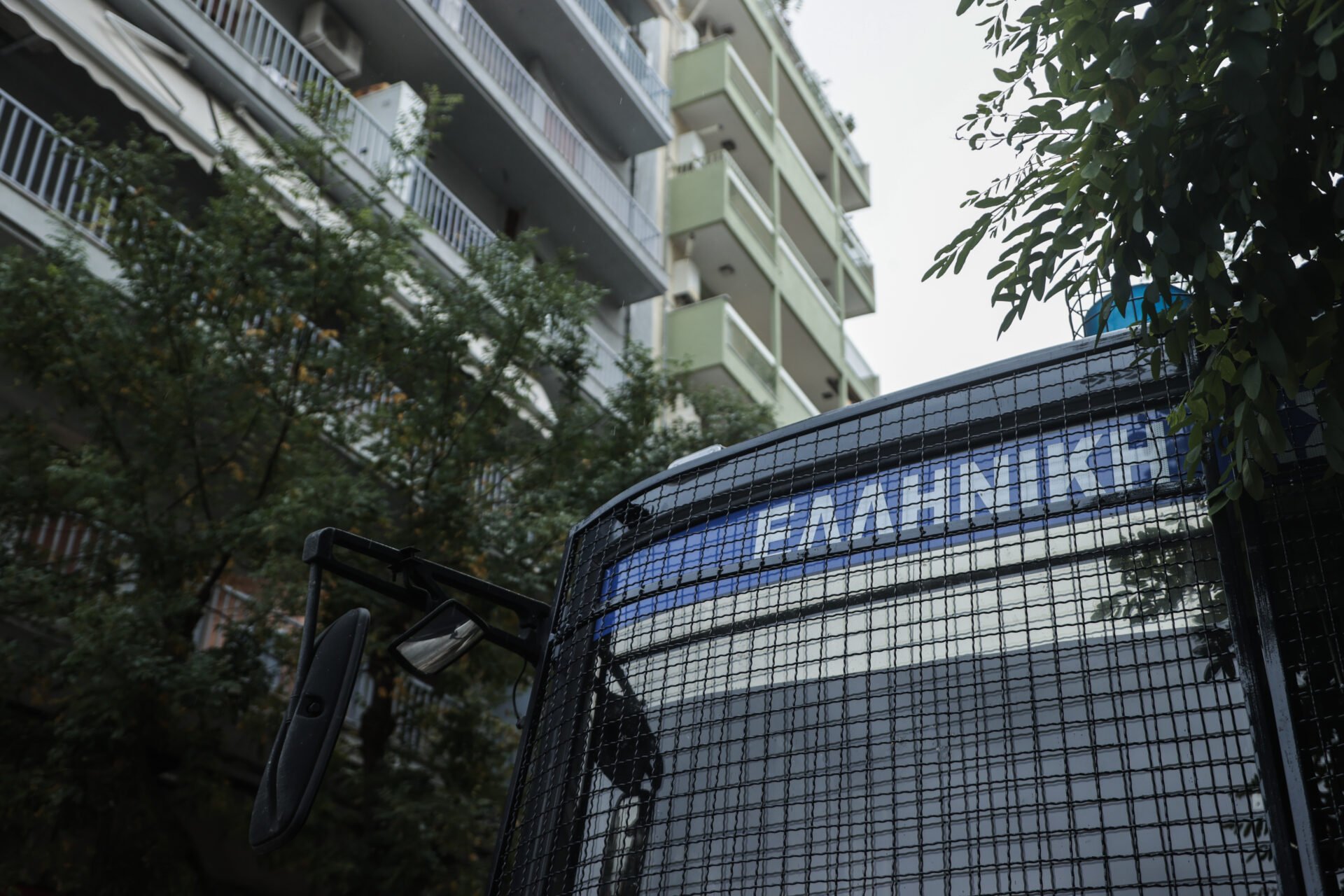 Νύχτες τρόμου στην Πετρούπολη – Συμμορία ανηλίκων βάζει φωτιές και σπέρνει πανικό