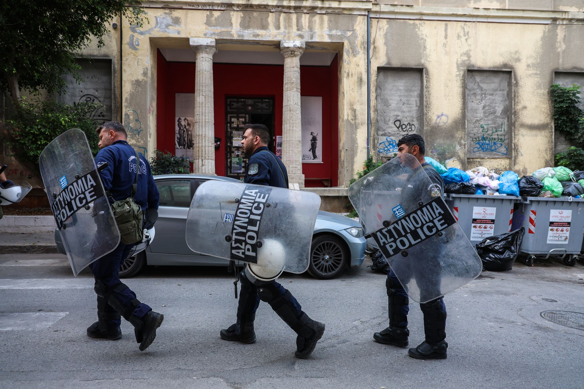 Ηράκλειο: «Ντου» στην κατάληψη «Ευαγγελισμός» για την επίθεση σε Βορίδη