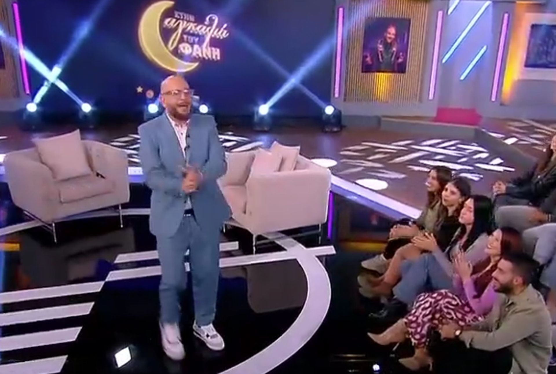Φάνης Λαμπρόπουλος: Έκανε πρεμιέρα…αργά με το γνωστό του χιούμορ