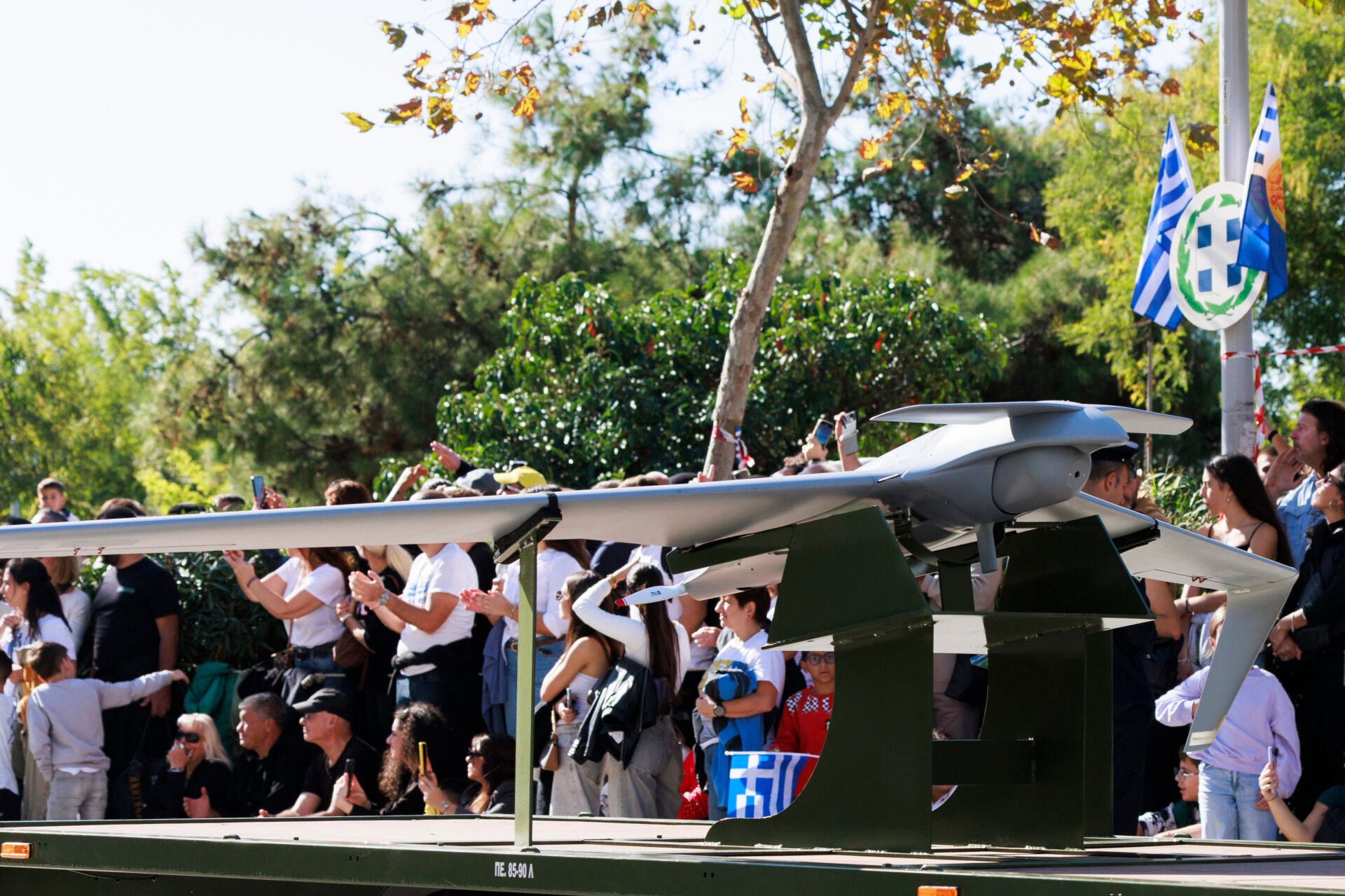 Εγκώμια αλβανικών ΜΜΕ για την Ελλάδα: Παρέλαση με «drones», «αντι-drones» και όπλα τεχνητής νοημοσύνης