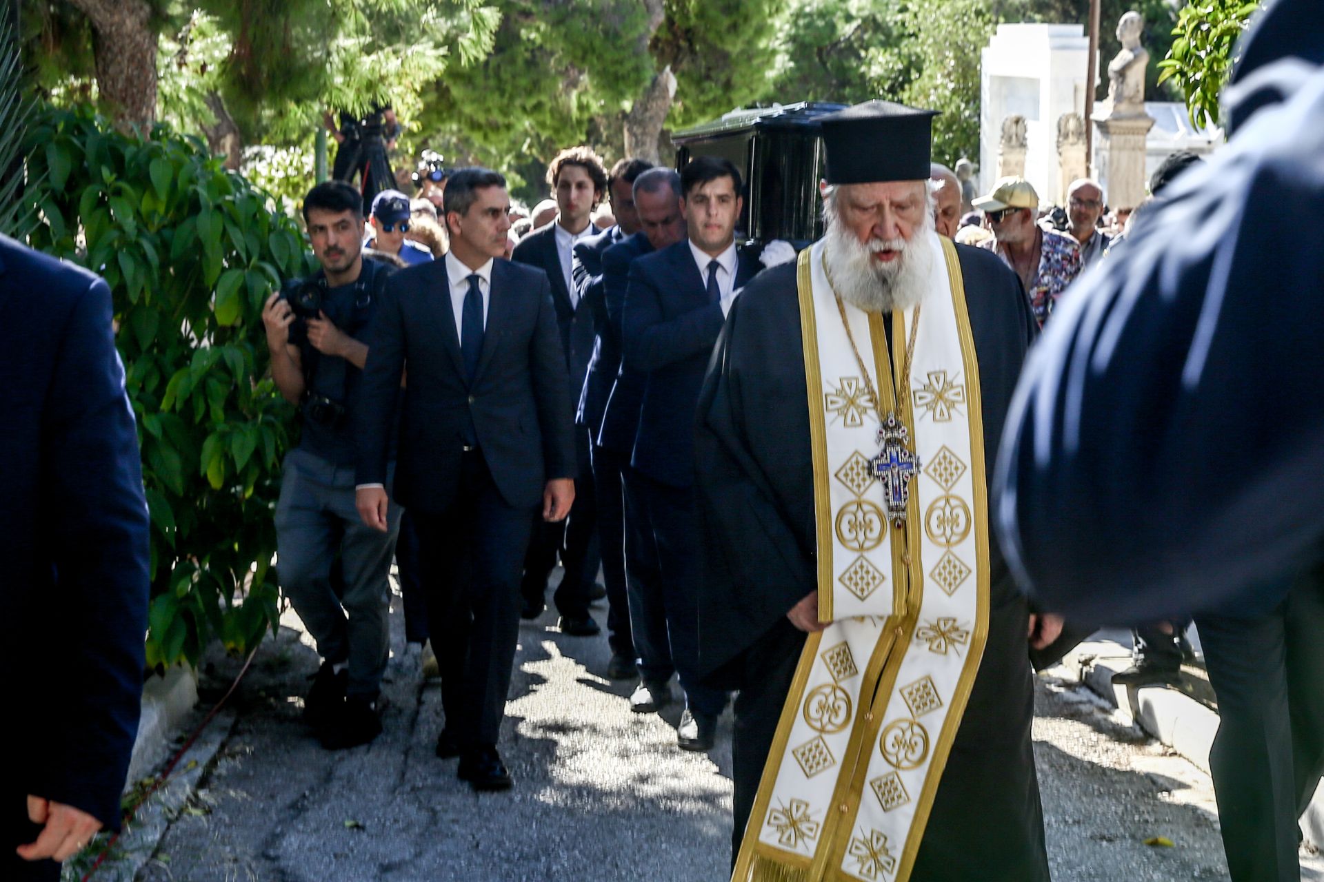 Κηδεία - Διονύσης Σαββόπουλος