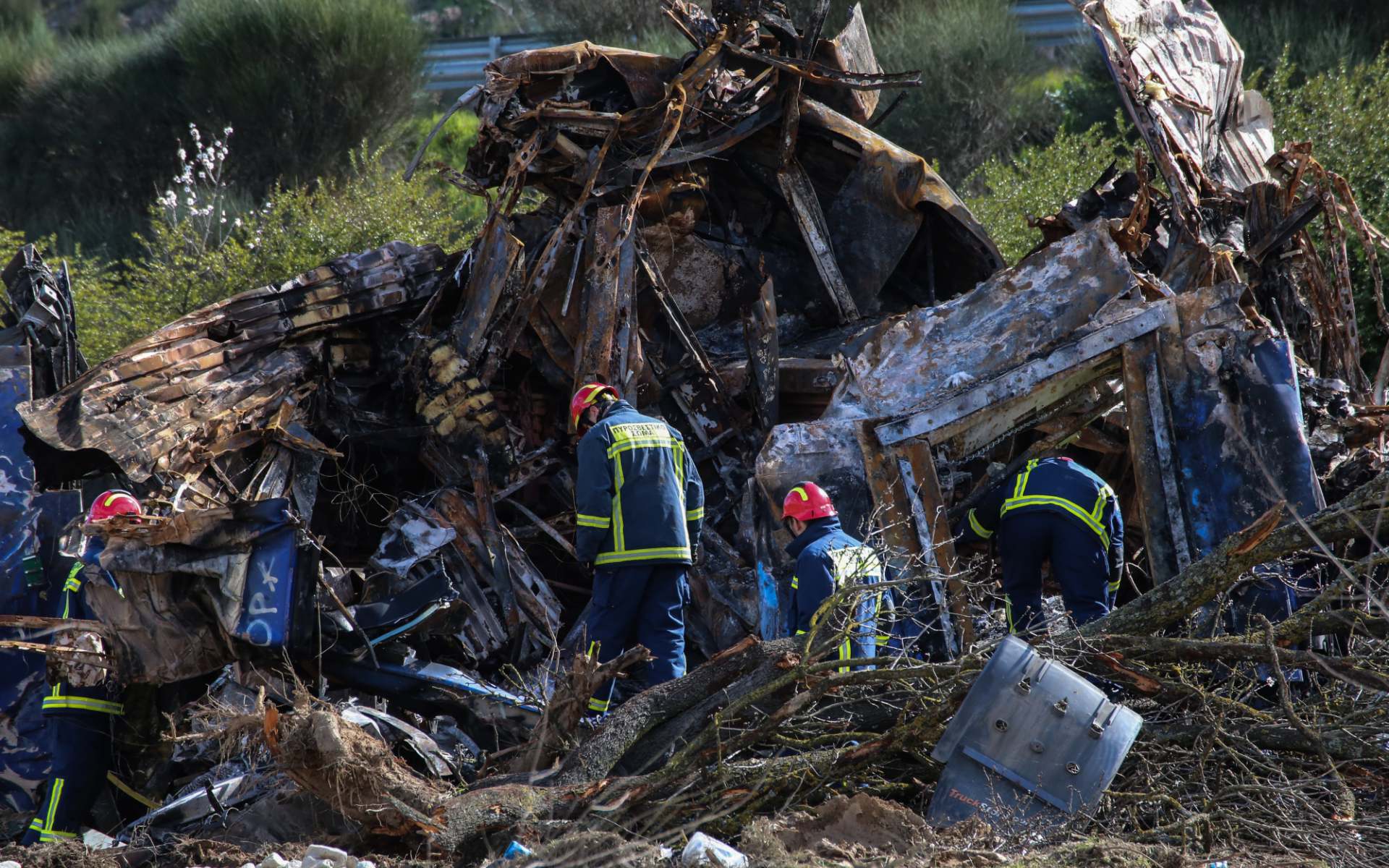 Τέμπη: Έκθεση Κοκοτσάκη για τον μαρτυρικό θάνατο των επιζώντων από την σύγκρουση
