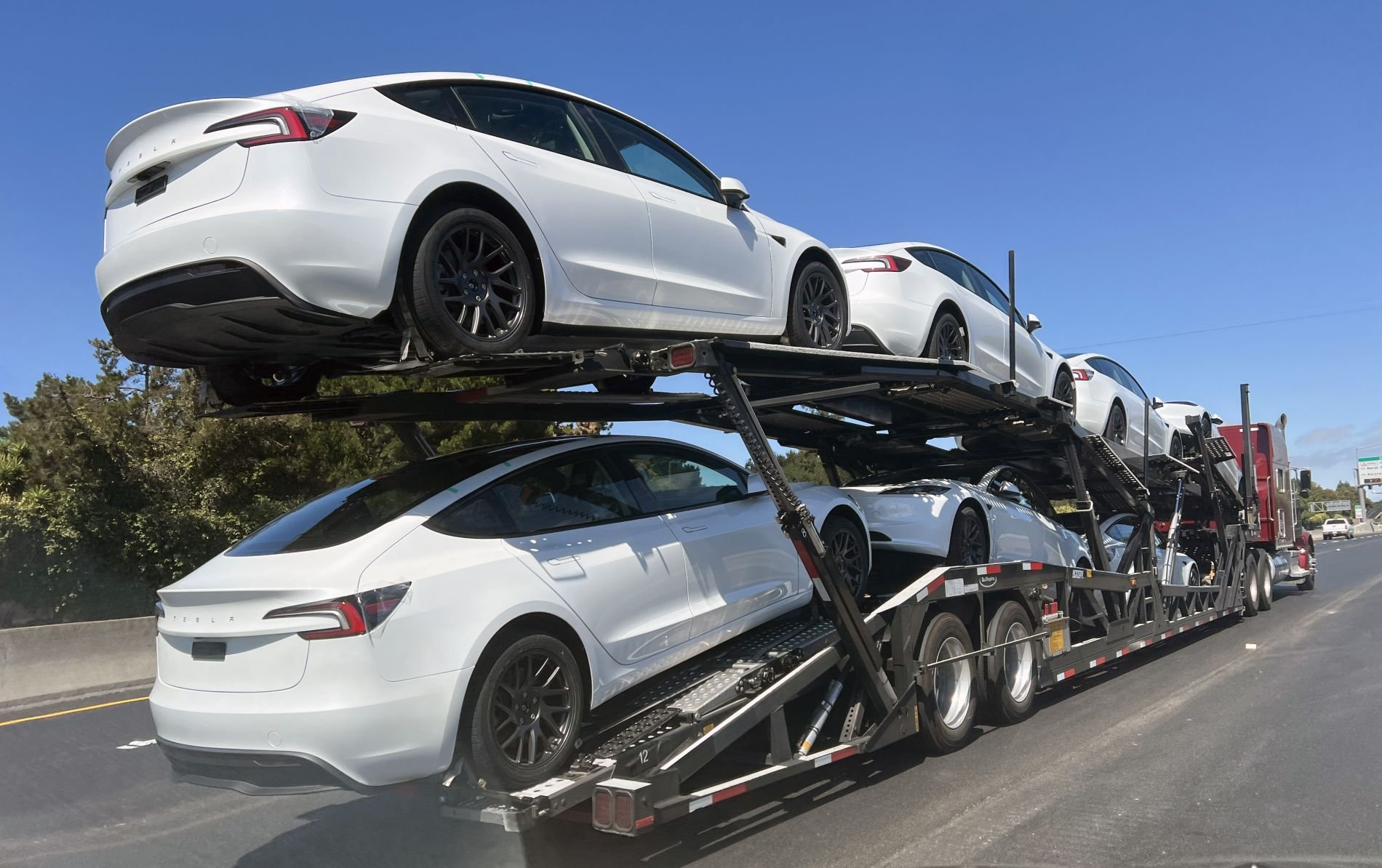 Tesla Model 3, Ford