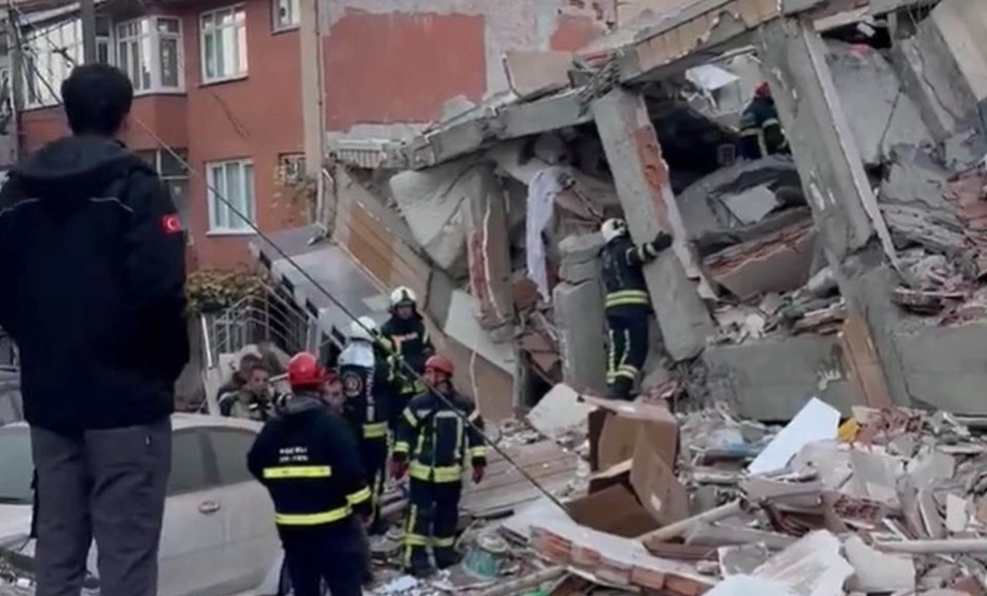 Τουρκία: Έπεσε εξαώροφο κτίριο! – Φόβοι για πολλούς παγιδευμένους