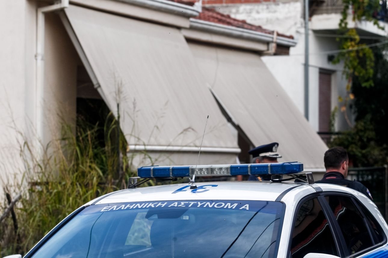 Τρίκαλα – Δικηγόροι 18χρονου: Δεν παραδέχεται τη δολοφονία της μητέρας του