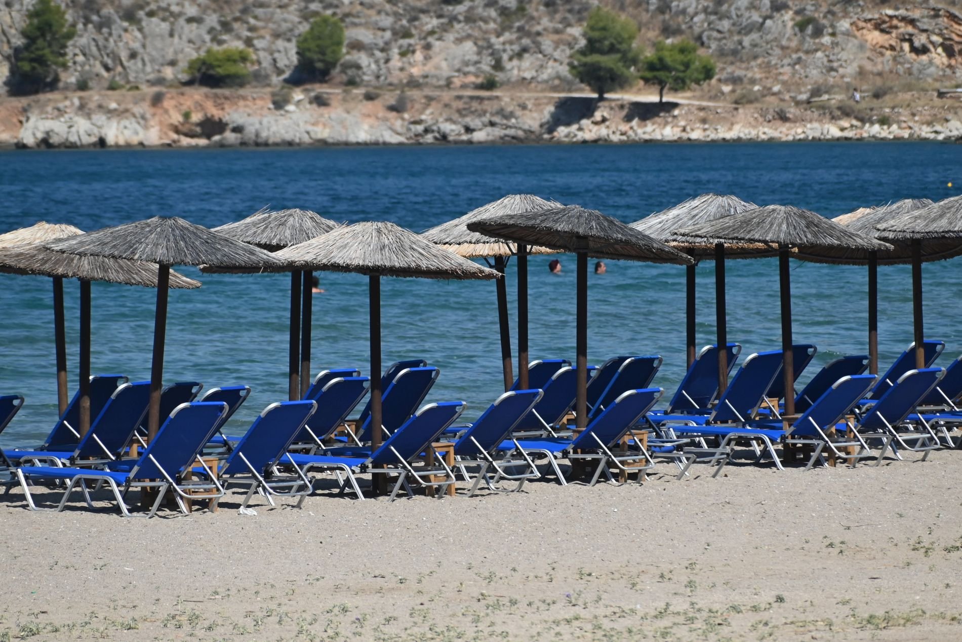 ξαπλώστρες, φοροδιαφυγή