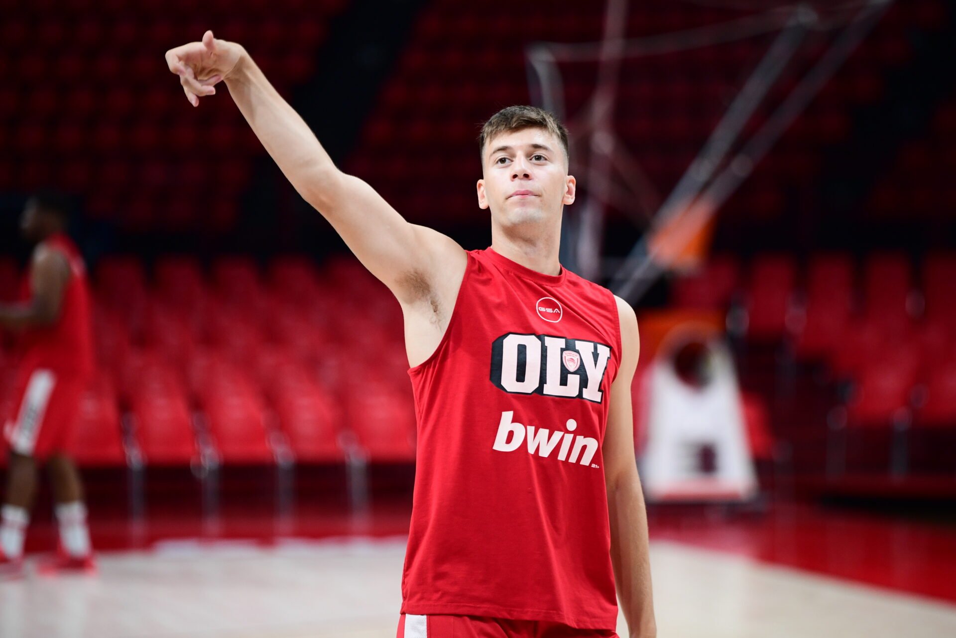 Ποιος είναι ο Γιώργος Μπουρνελές που έπαιξε με τον Ολυμπιακό