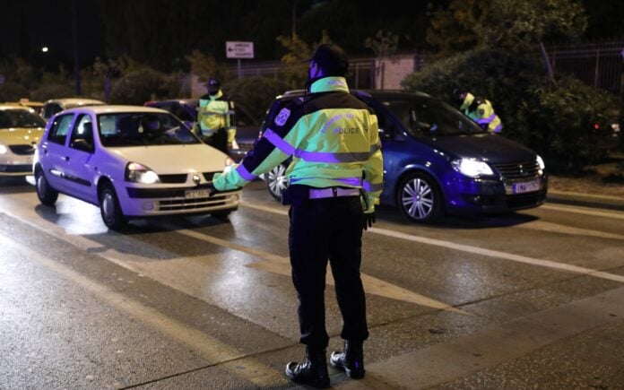 Κλήση έπος: Πρόστιμο 775 ευρώ και του πήραν το αυτοκίνητο ΚΛΗΣΗ ΤΡΟΧΑΙΑ