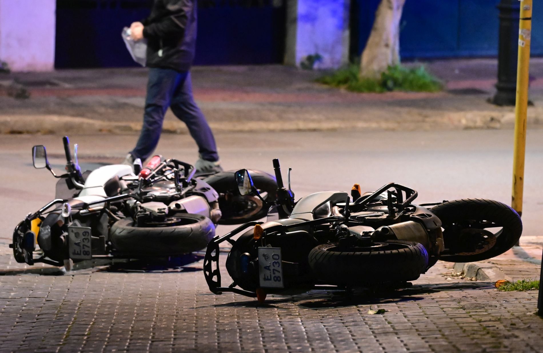 Μηχανές ΔΙΑΣ, Δάφνη, Ρομά