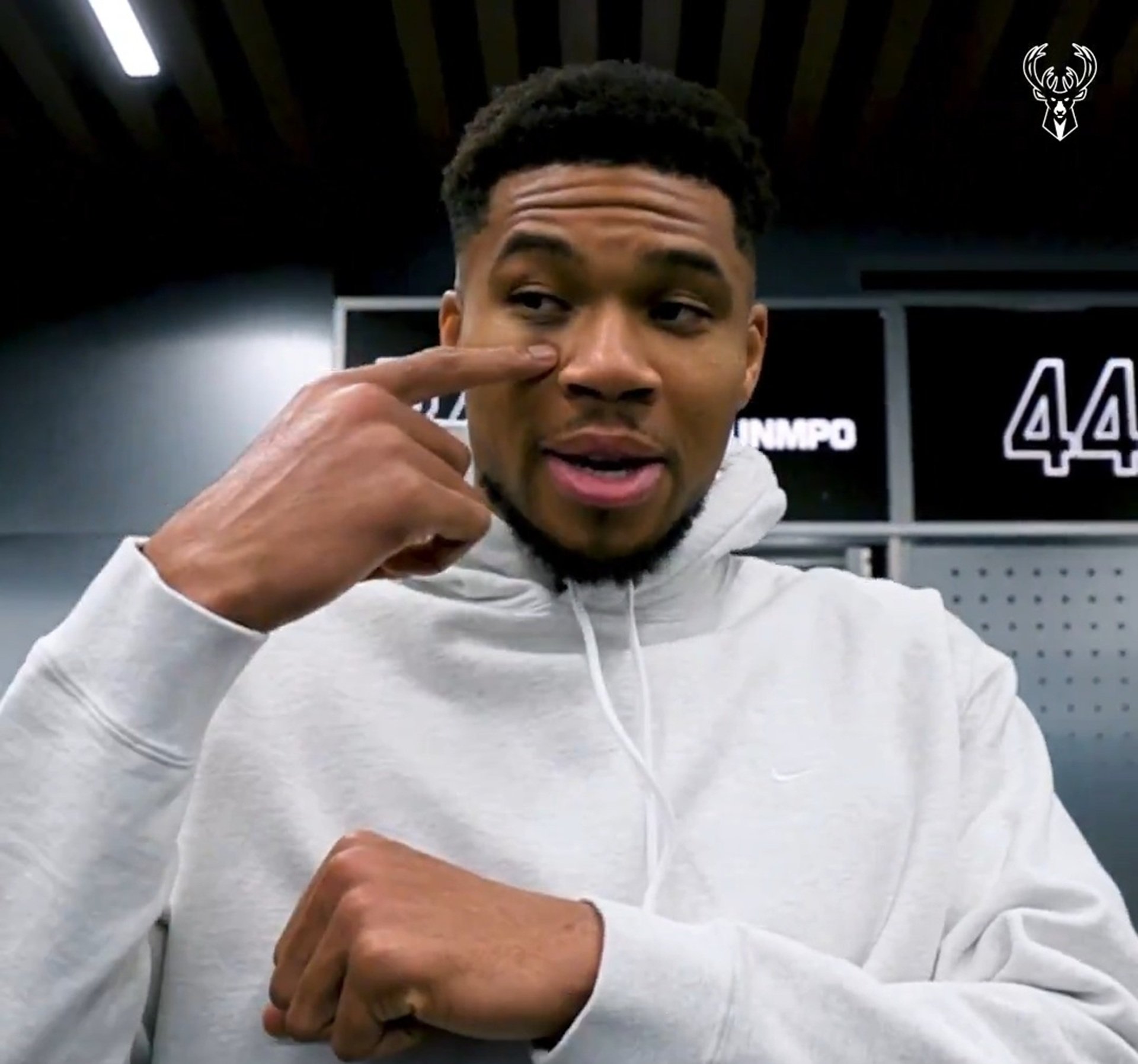 Ο Γιάννης Αντετοκούνμπο σταμάτησε κλέφτη – Γύρισε με μαυρισμένο μάτι αλλά… ψηλά το κεφάλι!