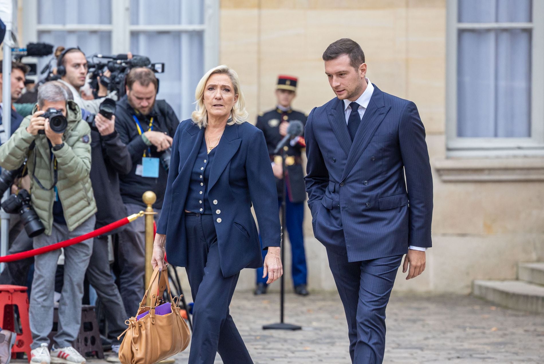 Λεπέν, Μπαρντελά