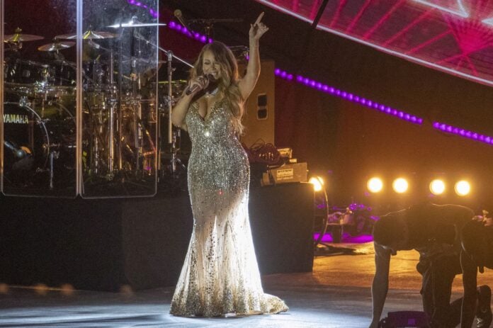 Μαράια Κάρεϊ