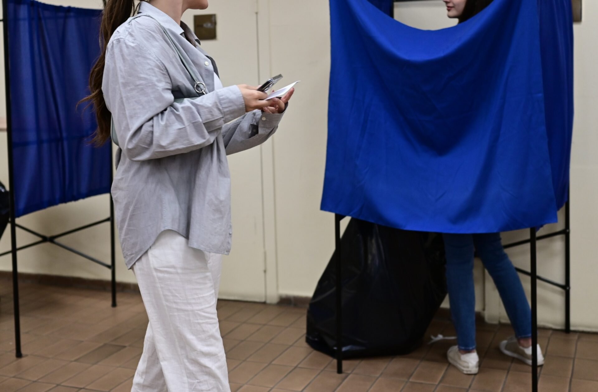 Δημοσκόπηση Alco: ΝΔ – αναποφάσιστοι σε άγρια κόντρα για την πρωτιά