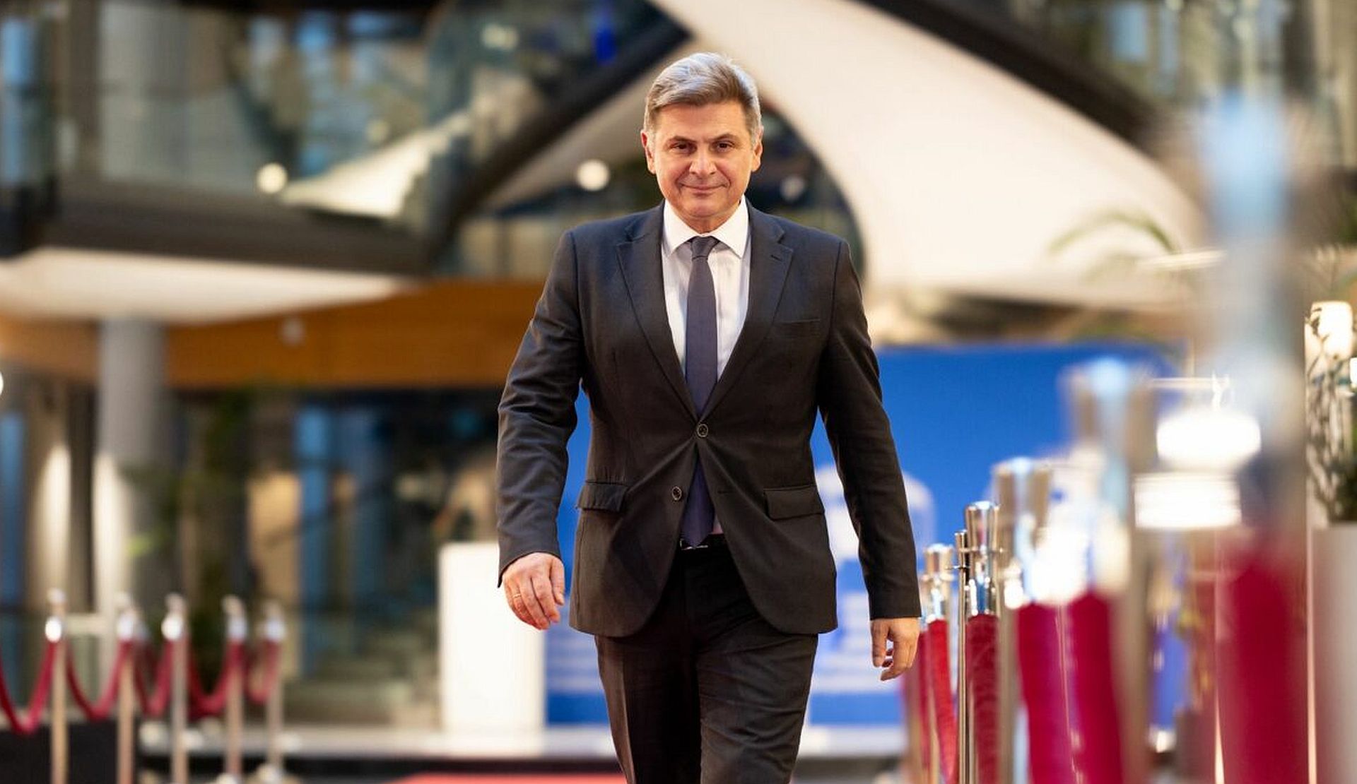 «Καταπέλτης» ο Νικόλας Φαραντούρης – Η Ελλάδα χάνει τον έλεγχο στη Μεσόγειο;