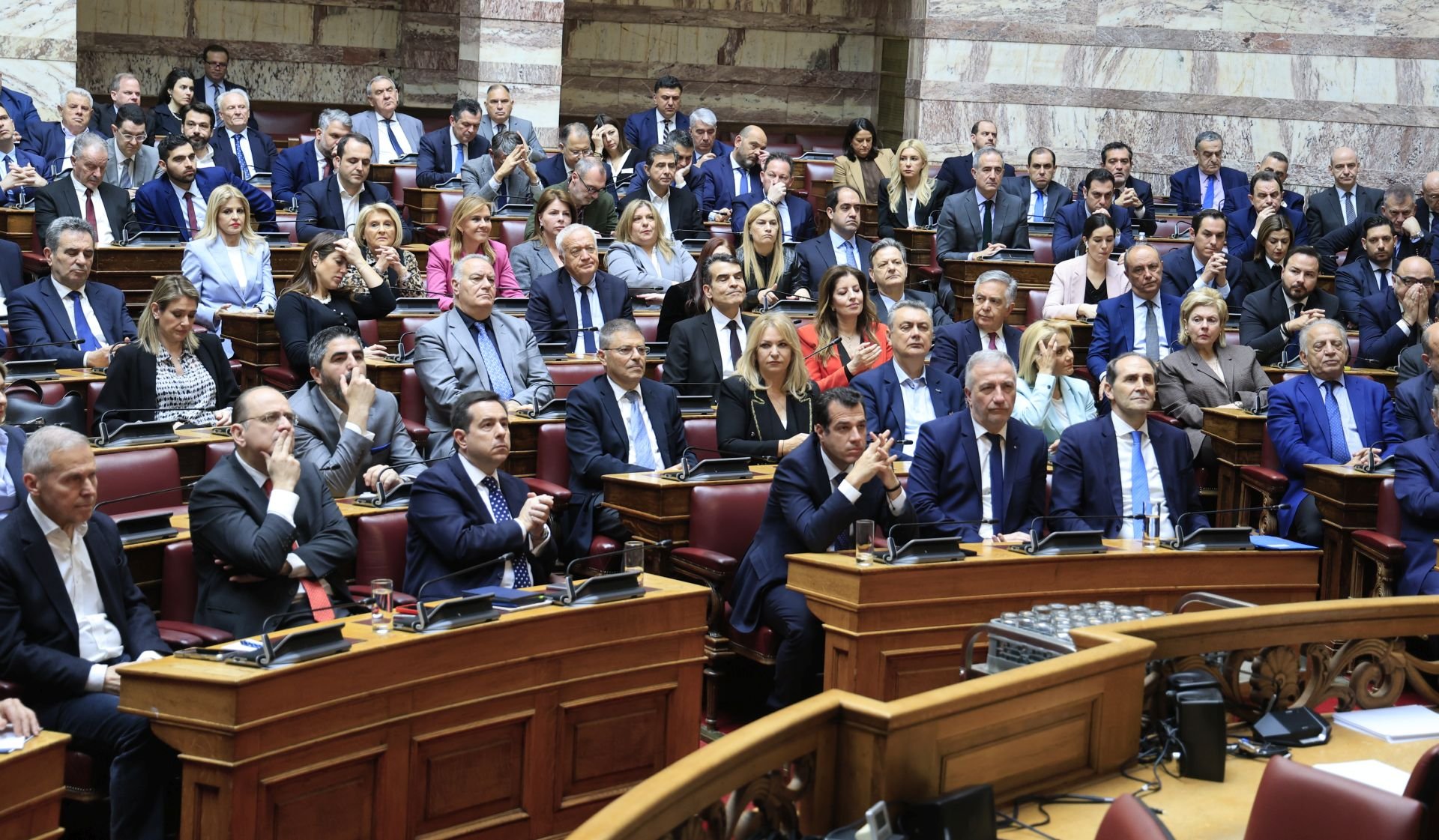 ΝΔ: Νέο αντάρτικο βουλευτών – Ερώτηση για το κόστος ενέργειας