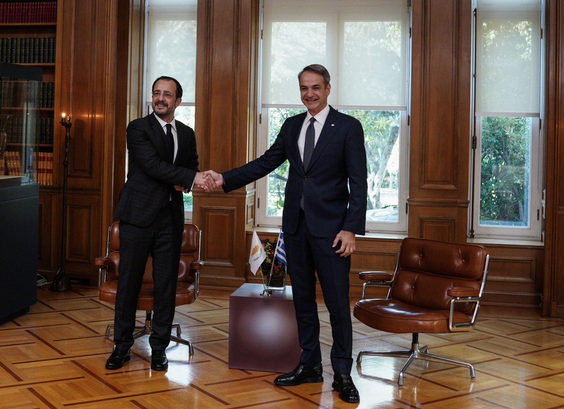 Μητσοτάκης, Χριστοδουλίδης