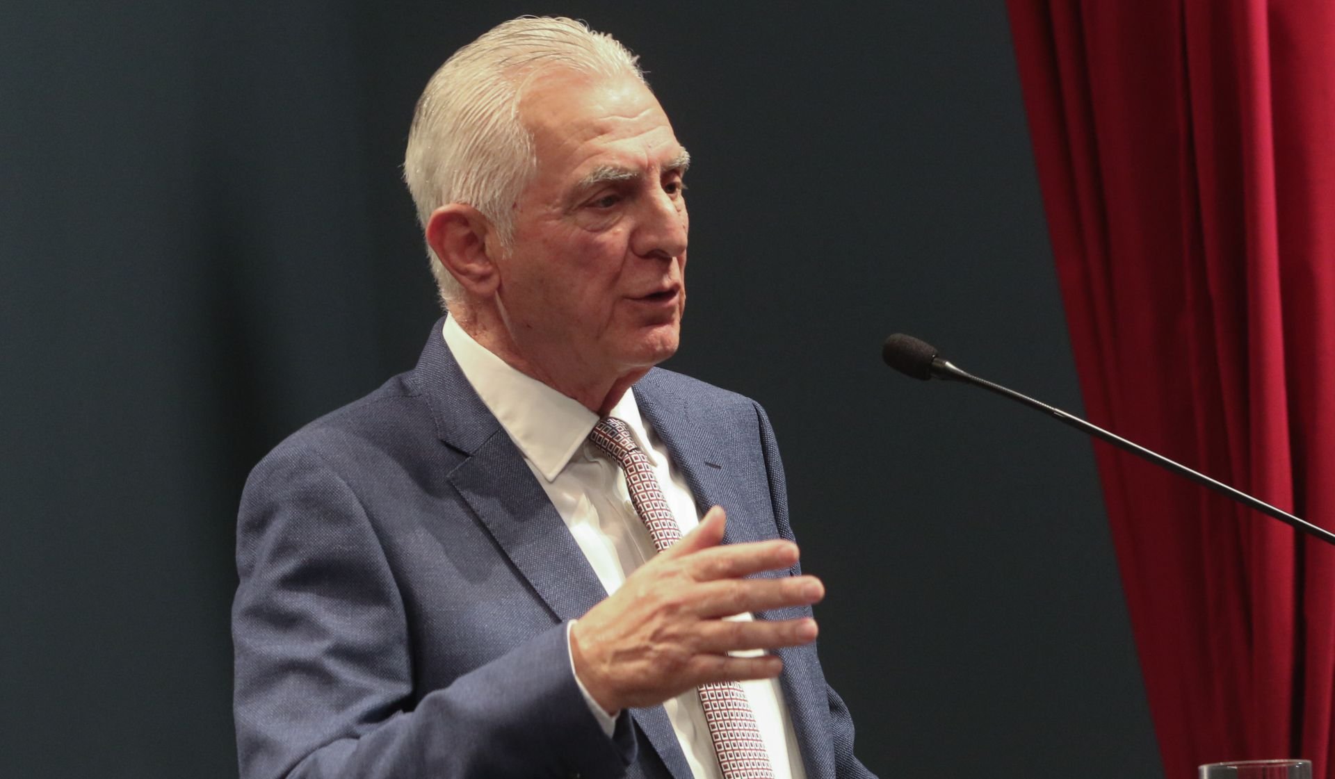 Δήμος Περιστερίου: «Βόμβα μεγατόνων» – Παραιτήθηκε Αντιδήμαρχος του Παχατουρίδη