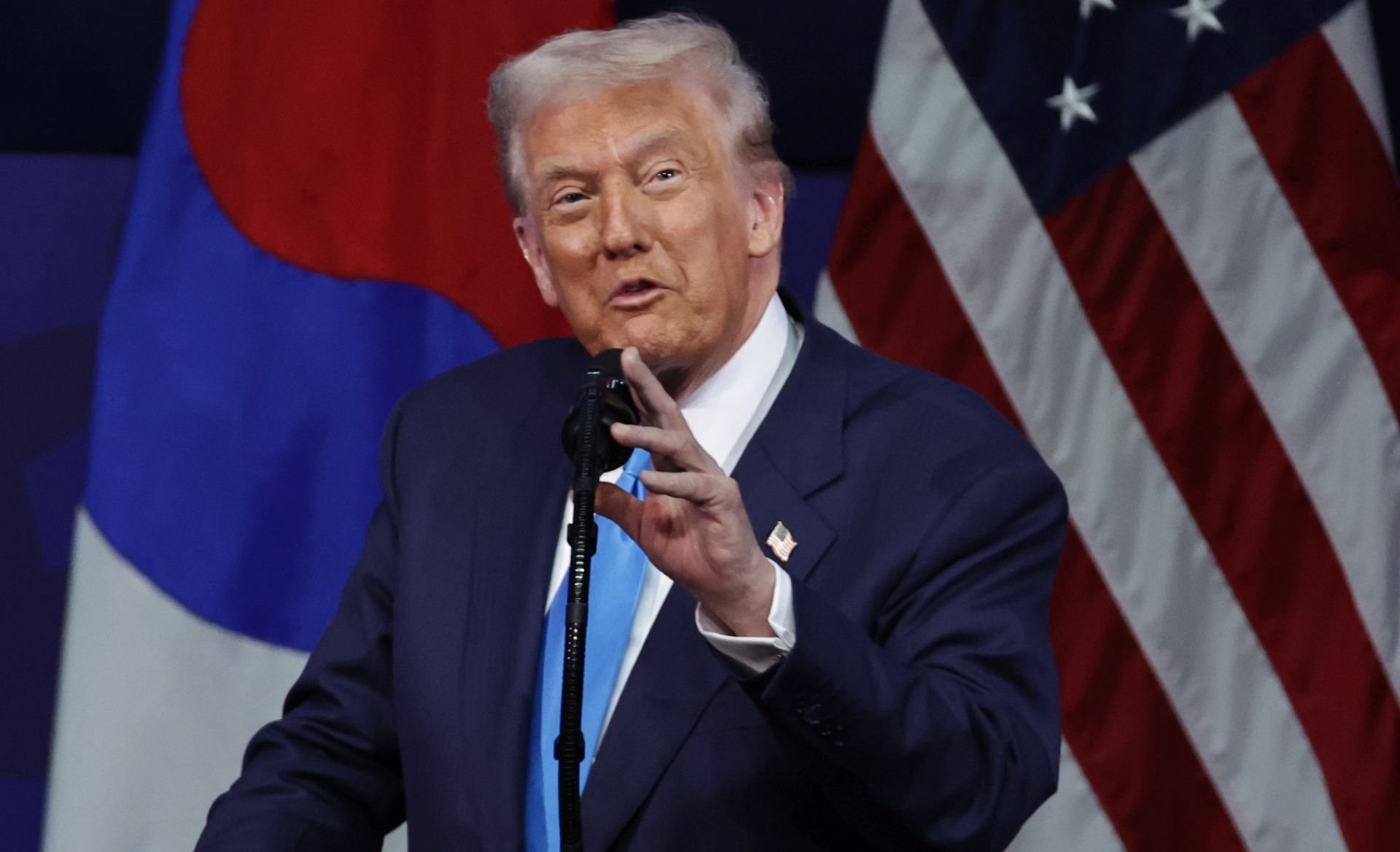 «Ψυχρολουσία» Τραμπ για το ουκρανικό: «Αφήστε τους να σκοτωθούν!»