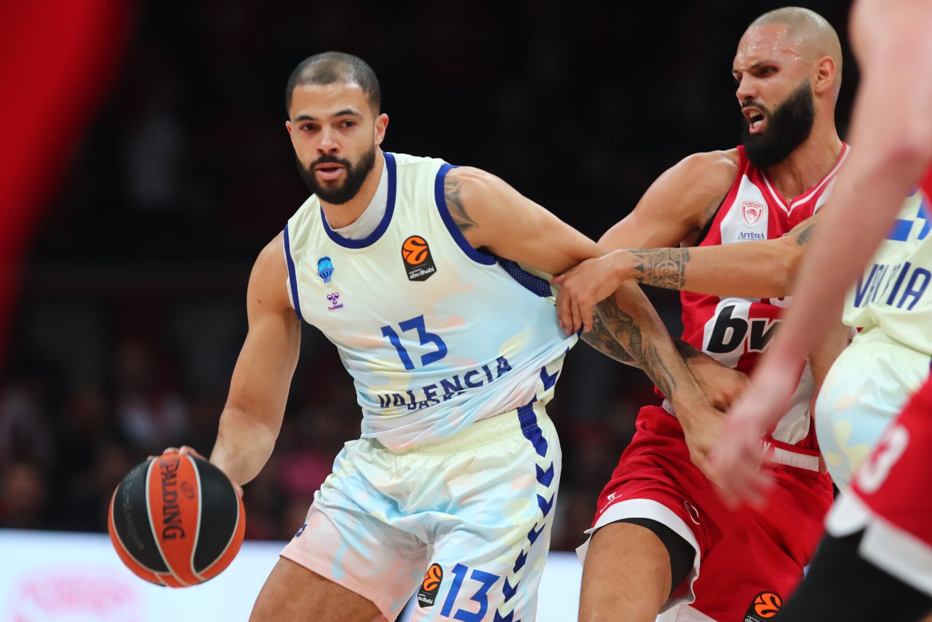 Εφιαλτική νύχτα για τον Ολυμπιακό στην ήττα από την Βαλένθια με 92-99