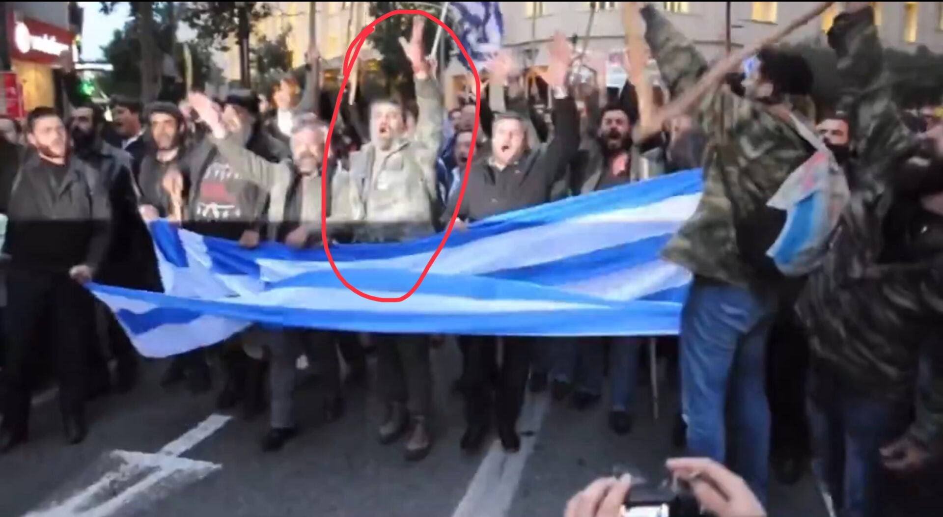 Λευτεριά στον αγνό αγωνιστή της παράταξης!