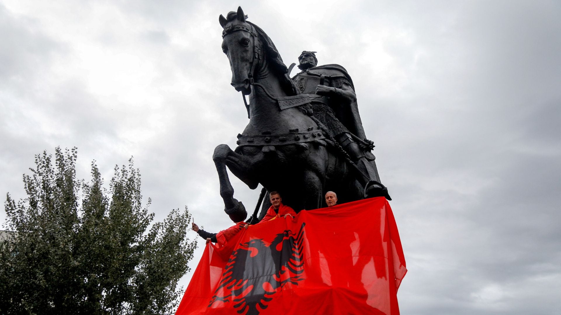 Σε δημογραφική κατάρρευση η Αλβανία
