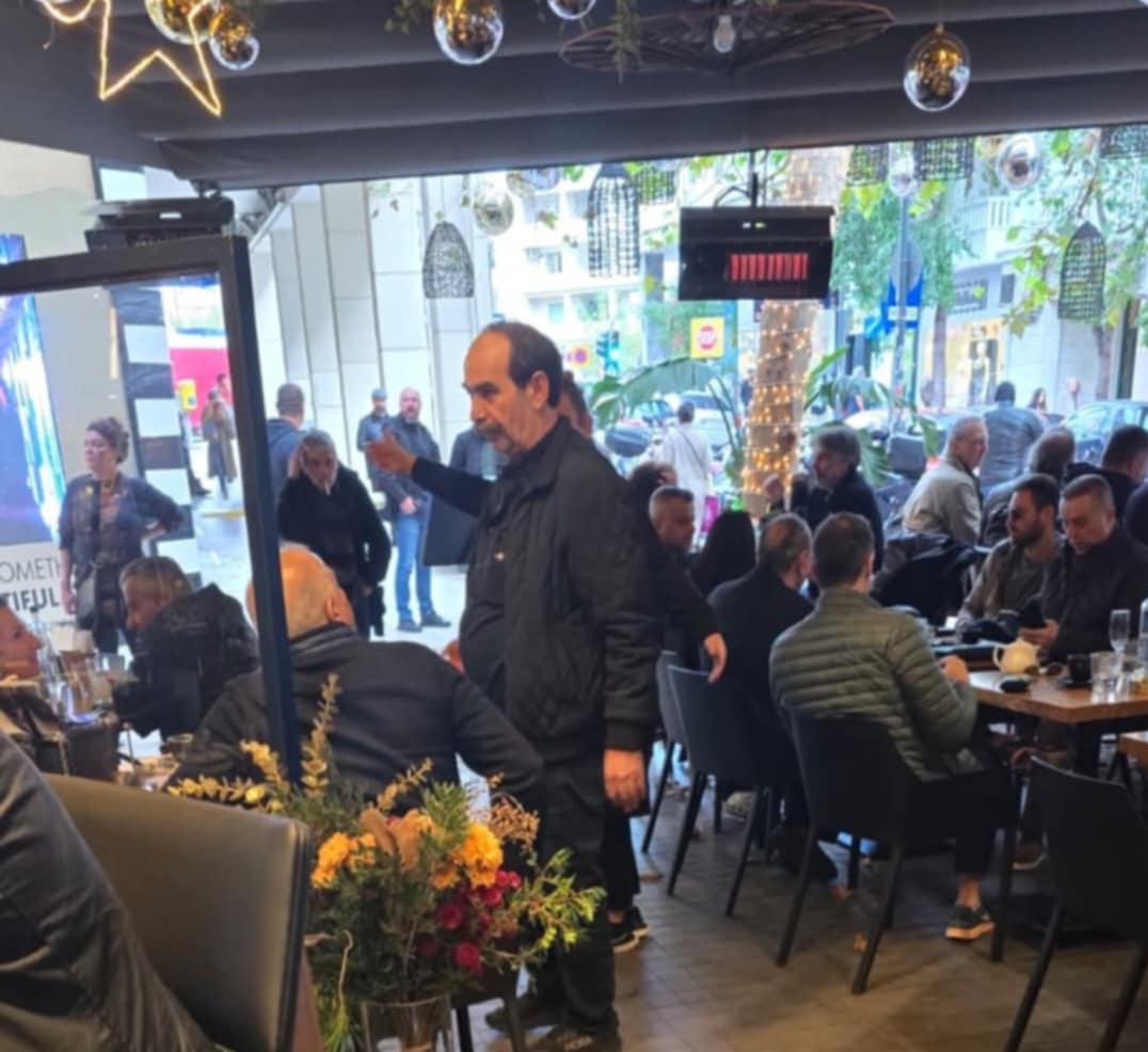 Αρχηγική εμφάνιση στο Κολωνάκι…