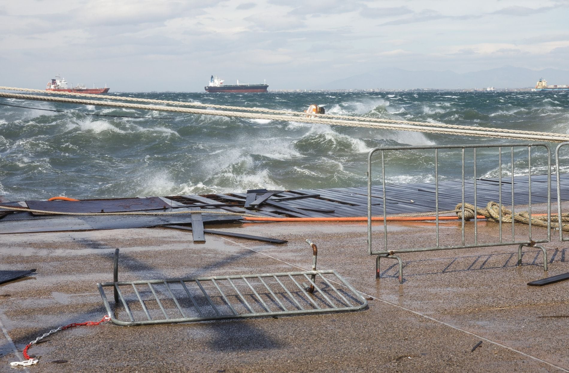 Προειδοποίηση για θυελλώδεις ανέμους και έντονο κρύο – Πού υπάρχει αυξημένος κίνδυνος