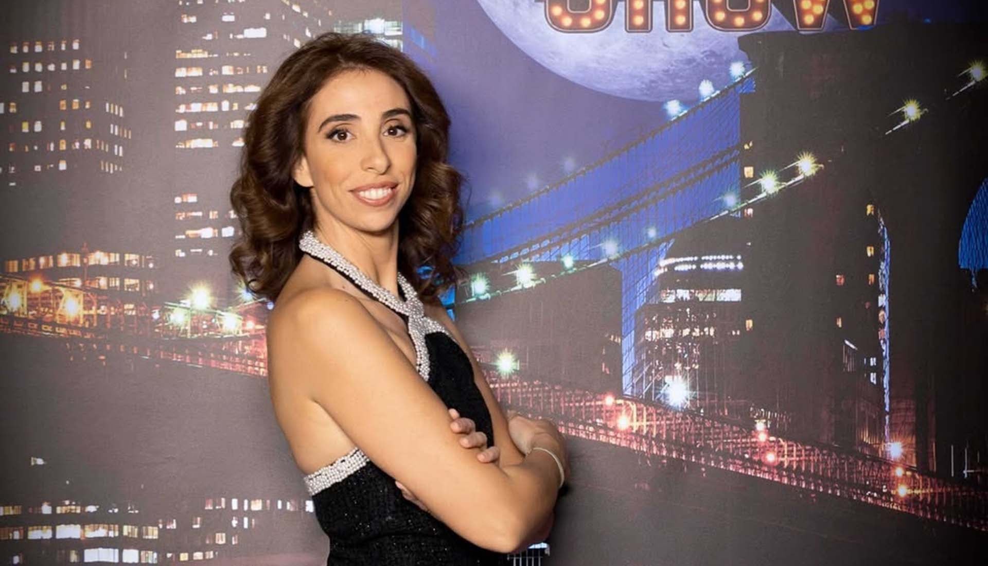 Σοκ με τα ένσημα της Έλενας Χαραλαμπούδη – Βρήκε και μέχρι «βοηθός αεροσκάφους»