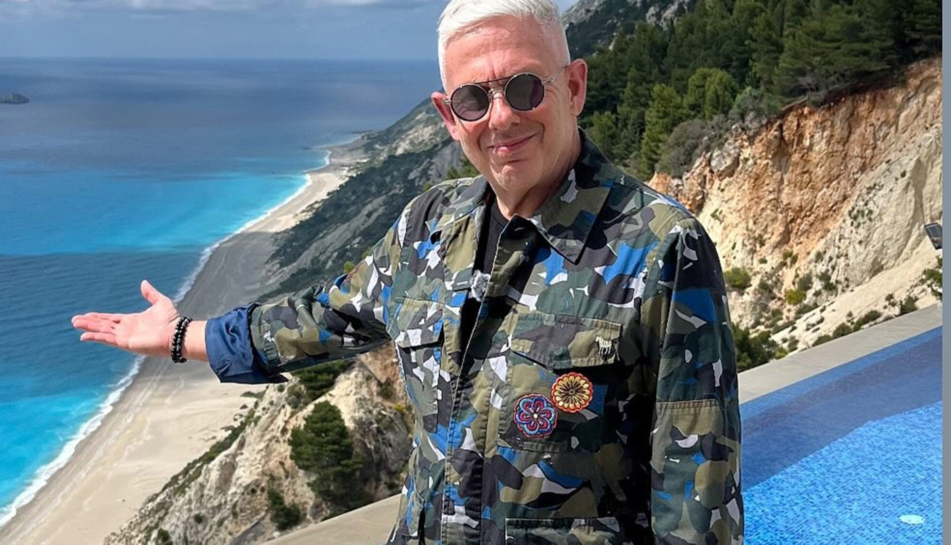 «Φωτιά» η ανάρτηση του Τάσου Δούση για τη στρατιωτική θητεία και τους ανυπότακτους: «Σκ@τ@ στα μούτρα μας»