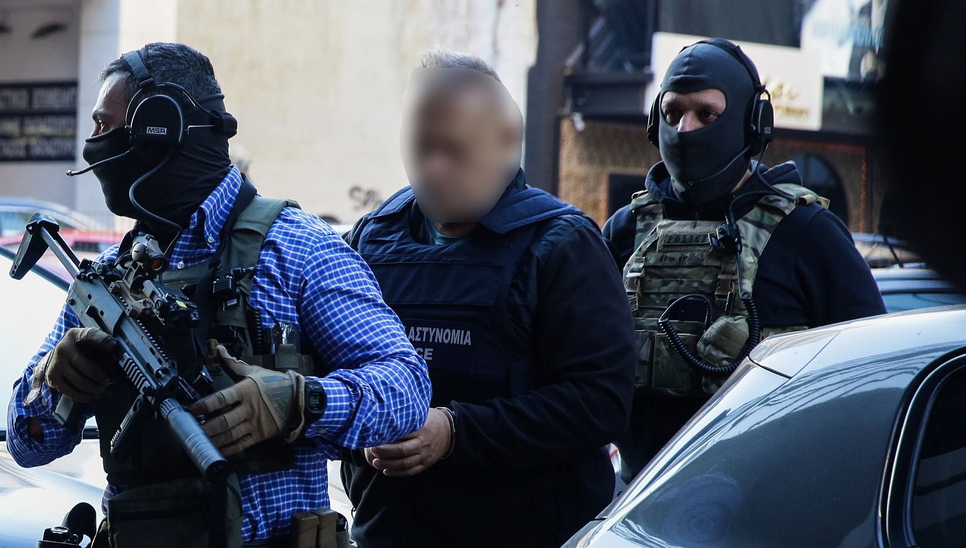 Κενά για το φορτίο της κοκαϊνης και για τον ρόλο του Έλληνα Εσκομπάρ