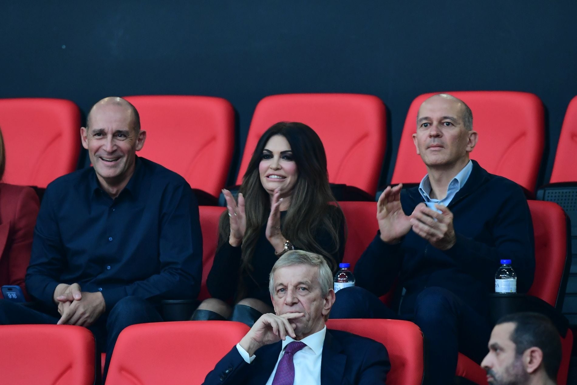 Γκίλφοϊλ, ΣΕΦ, Αγγελόπουλοι