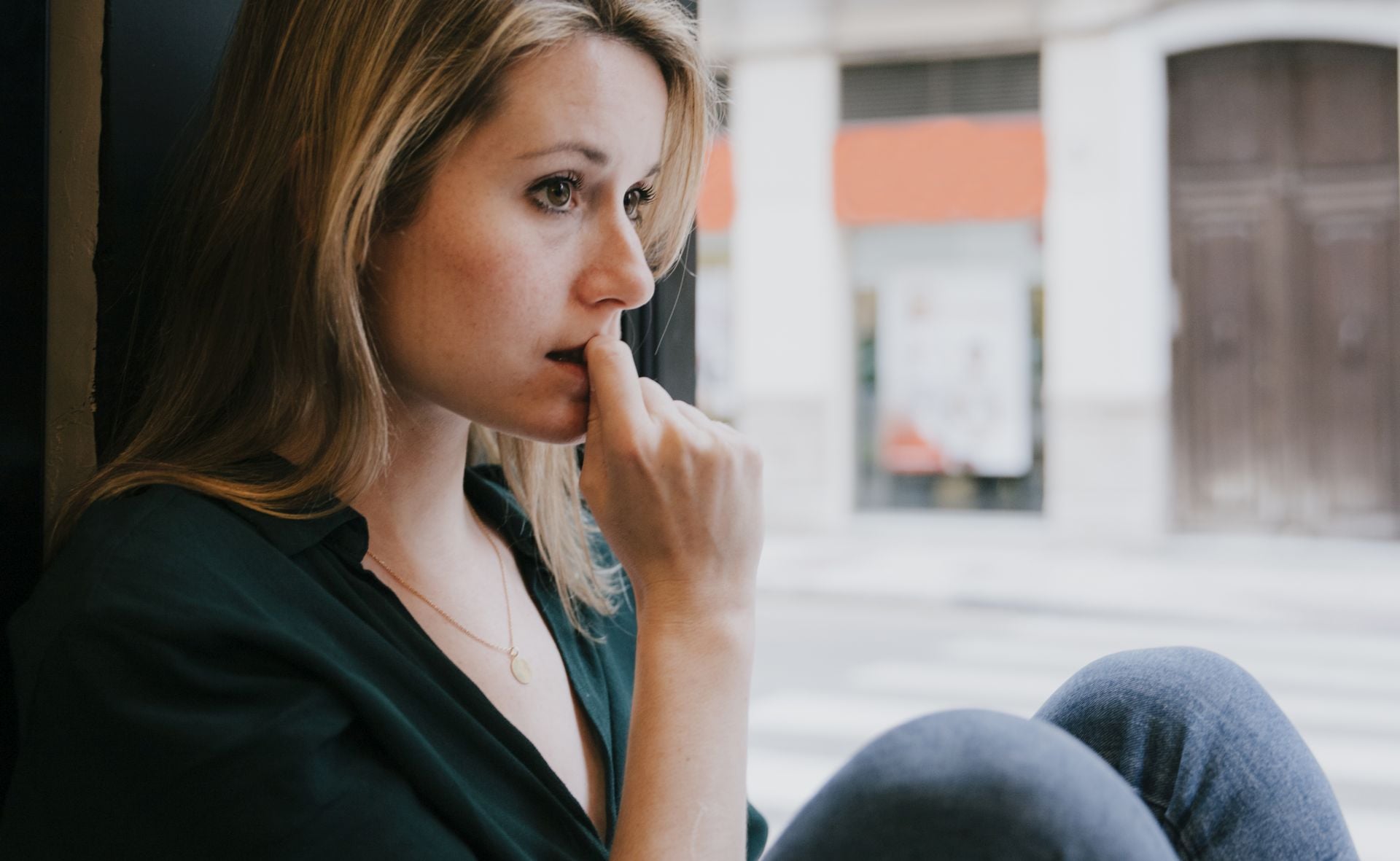 Νιώθω ότι όλοι με κοιτούν και μιλούν για μένα… Τι μου συμβαίνει;