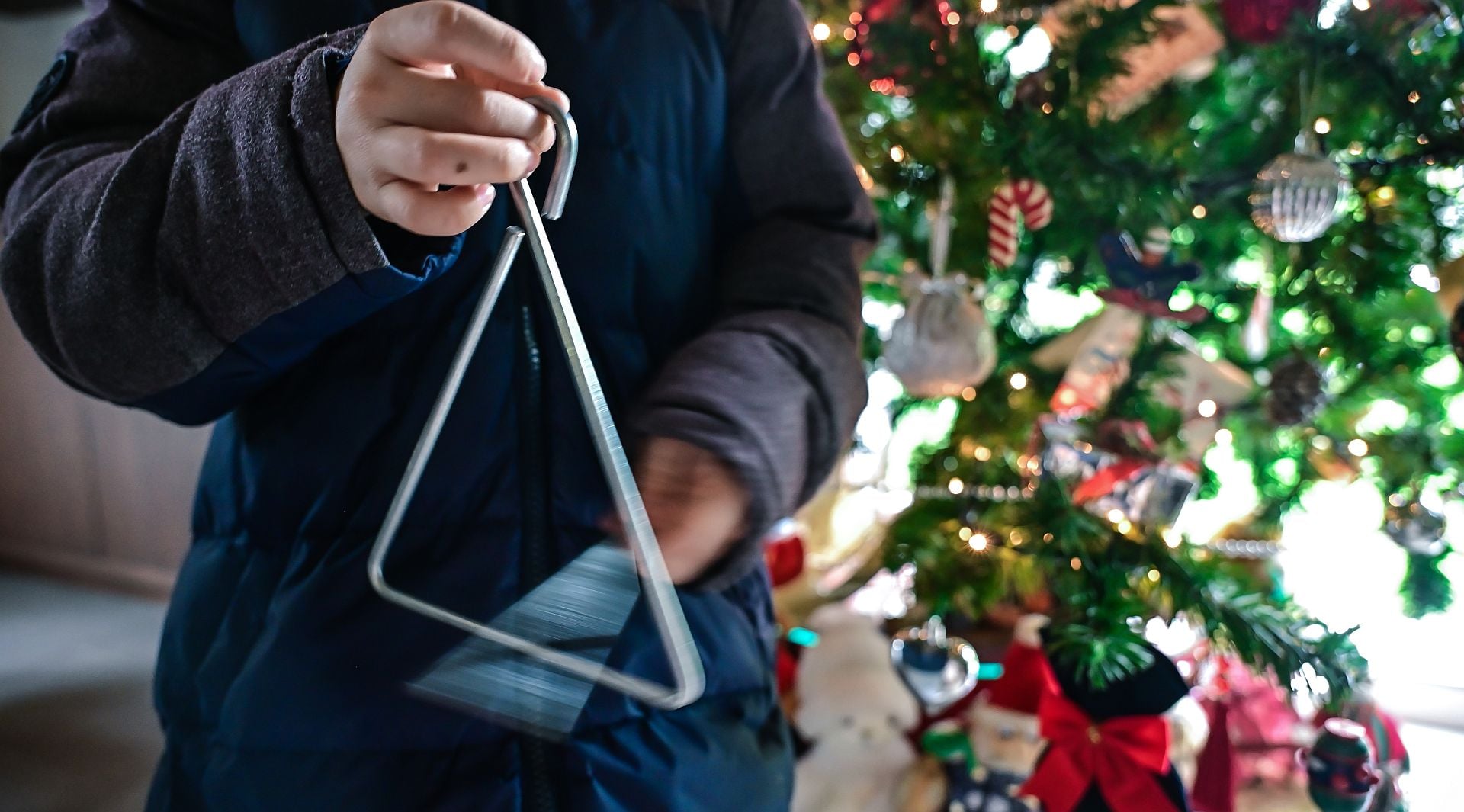 Σοκ: ΙΧ χτύπησε 14χρονη που έλεγε τα κάλαντα και την εγκατέλειψε αναίσθητη