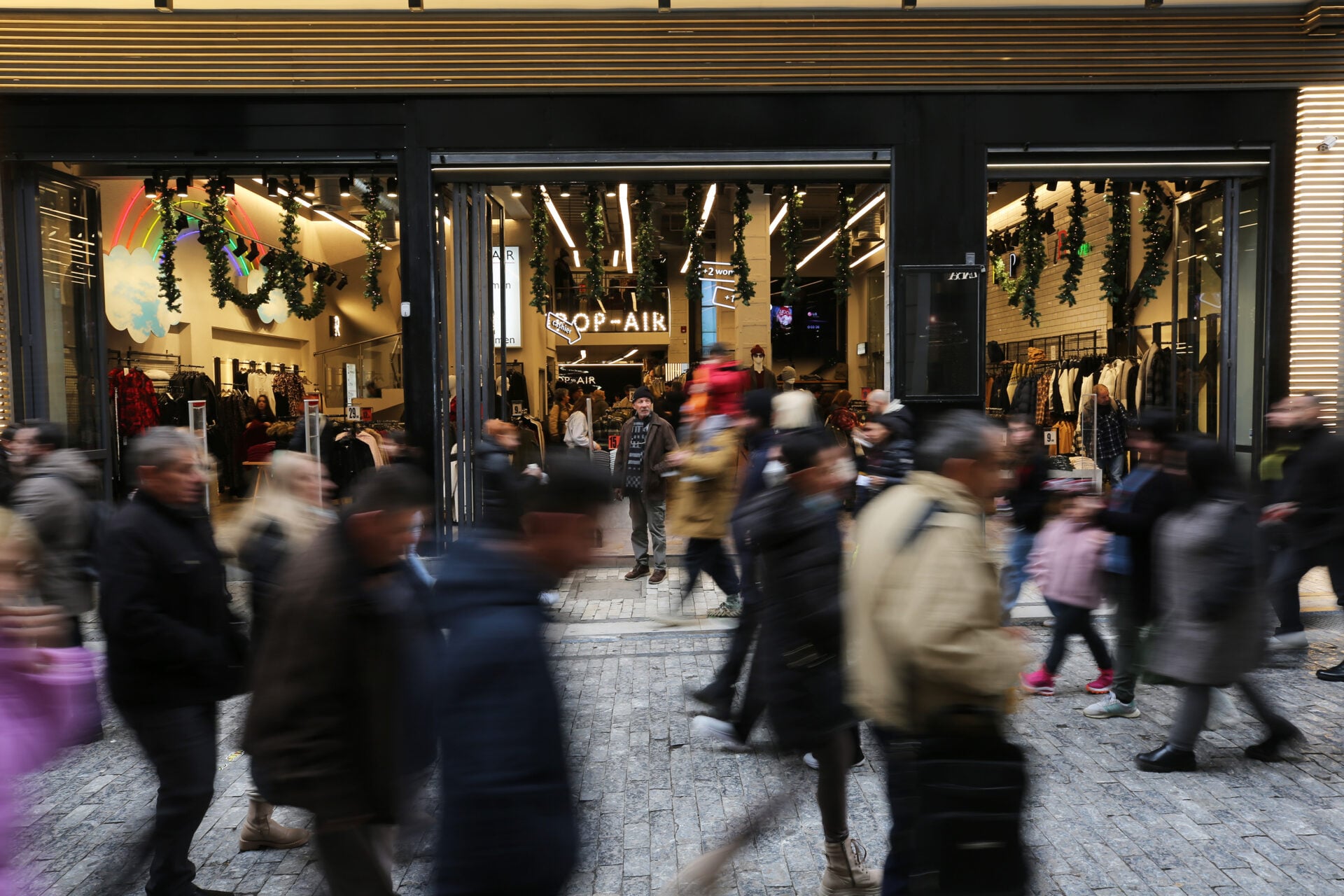 Τελευταία Κυριακή πριν τα Χριστούγεννα – Ανοιχτά τα καταστήματα σήμερα