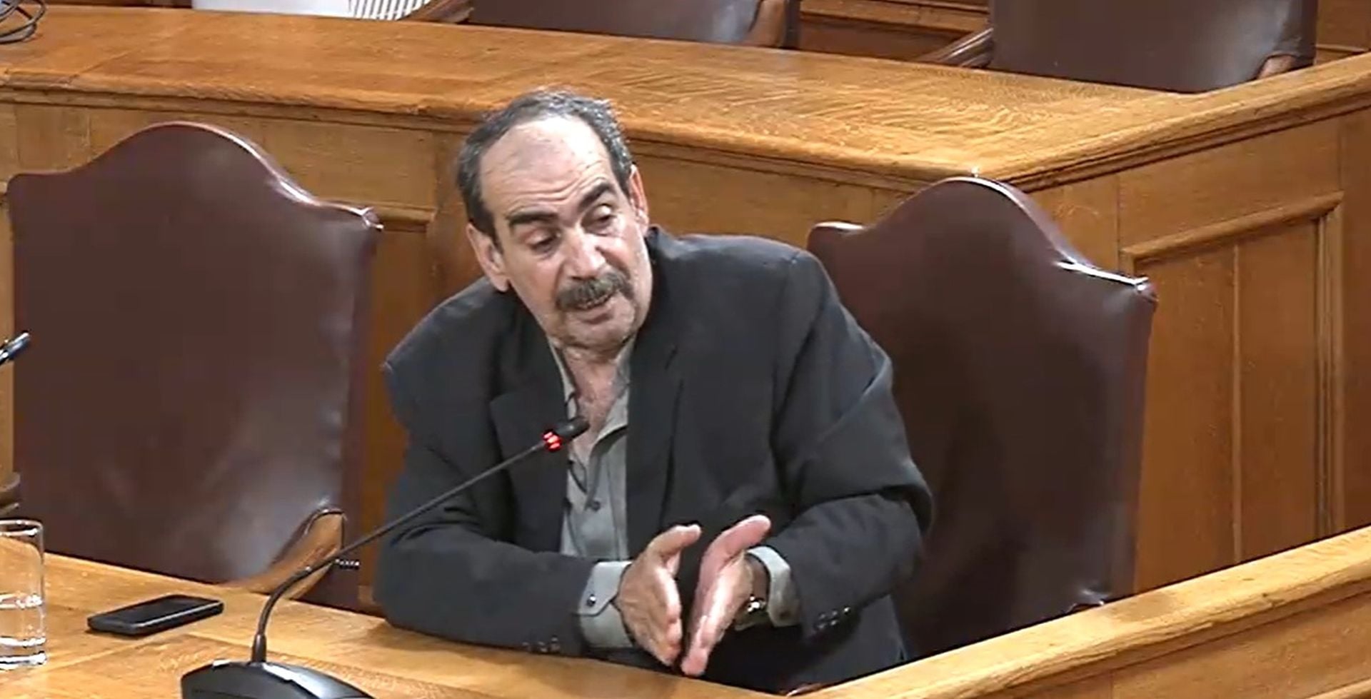 Πυρά των κομμάτων για την σιωπή του «Φραπέ»