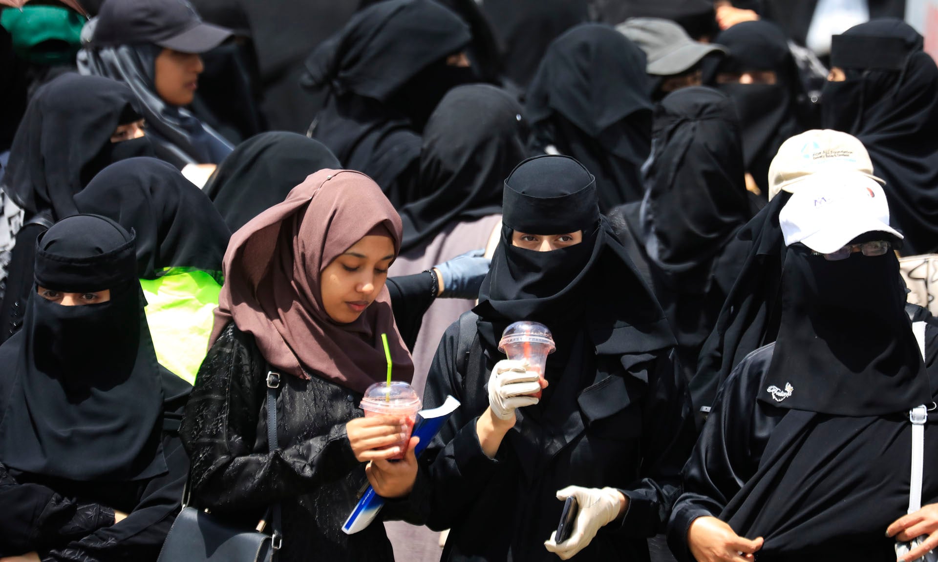 Απαγορεύει η Δανία μπούρκα και νικάμπ σε σχολεία και πανεπιστήμια